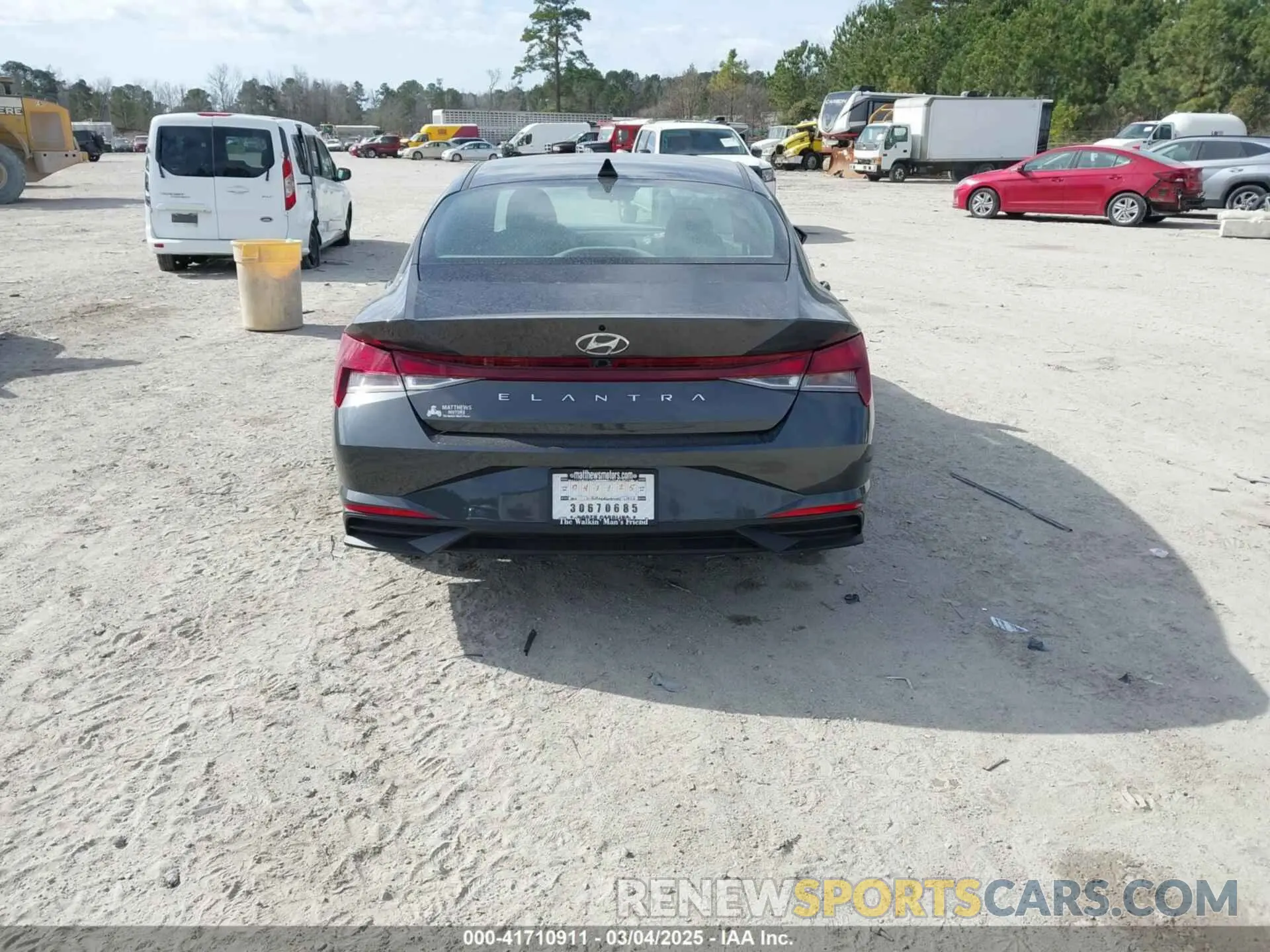 15 Photograph of a damaged car 5NPLM4AG4MH021821 HYUNDAI ELANTRA 2021