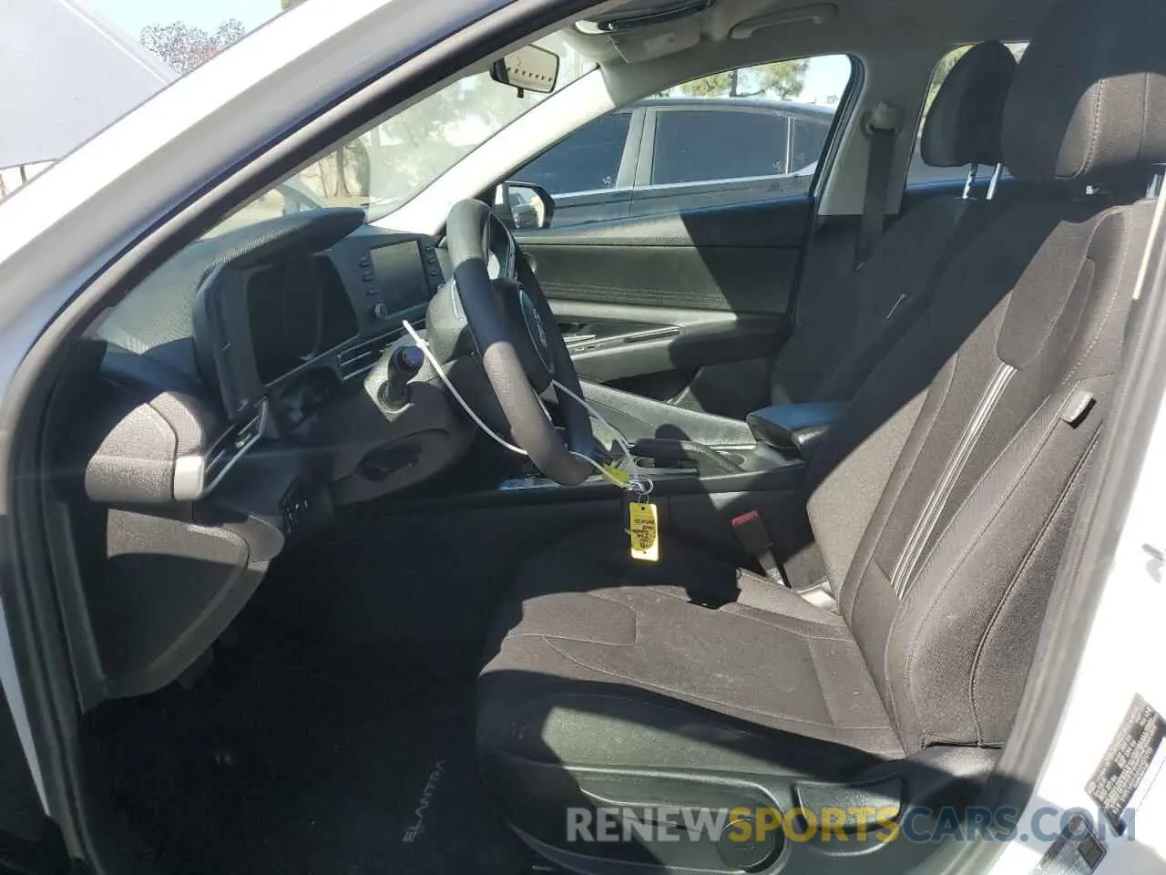 7 Photograph of a damaged car 5NPLM4AG6MH024705 HYUNDAI ELANTRA 2021