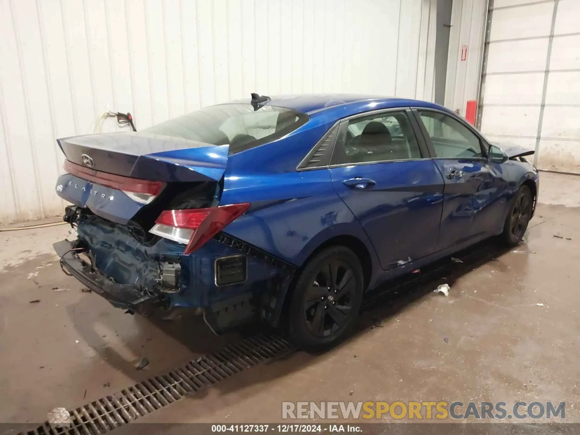 4 Photograph of a damaged car 5NPLM4AG7MH017746 HYUNDAI ELANTRA 2021