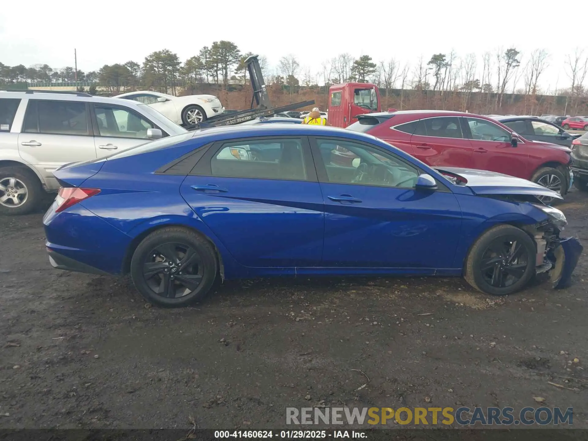 14 Photograph of a damaged car 5NPLM4AG8MH032708 HYUNDAI ELANTRA 2021