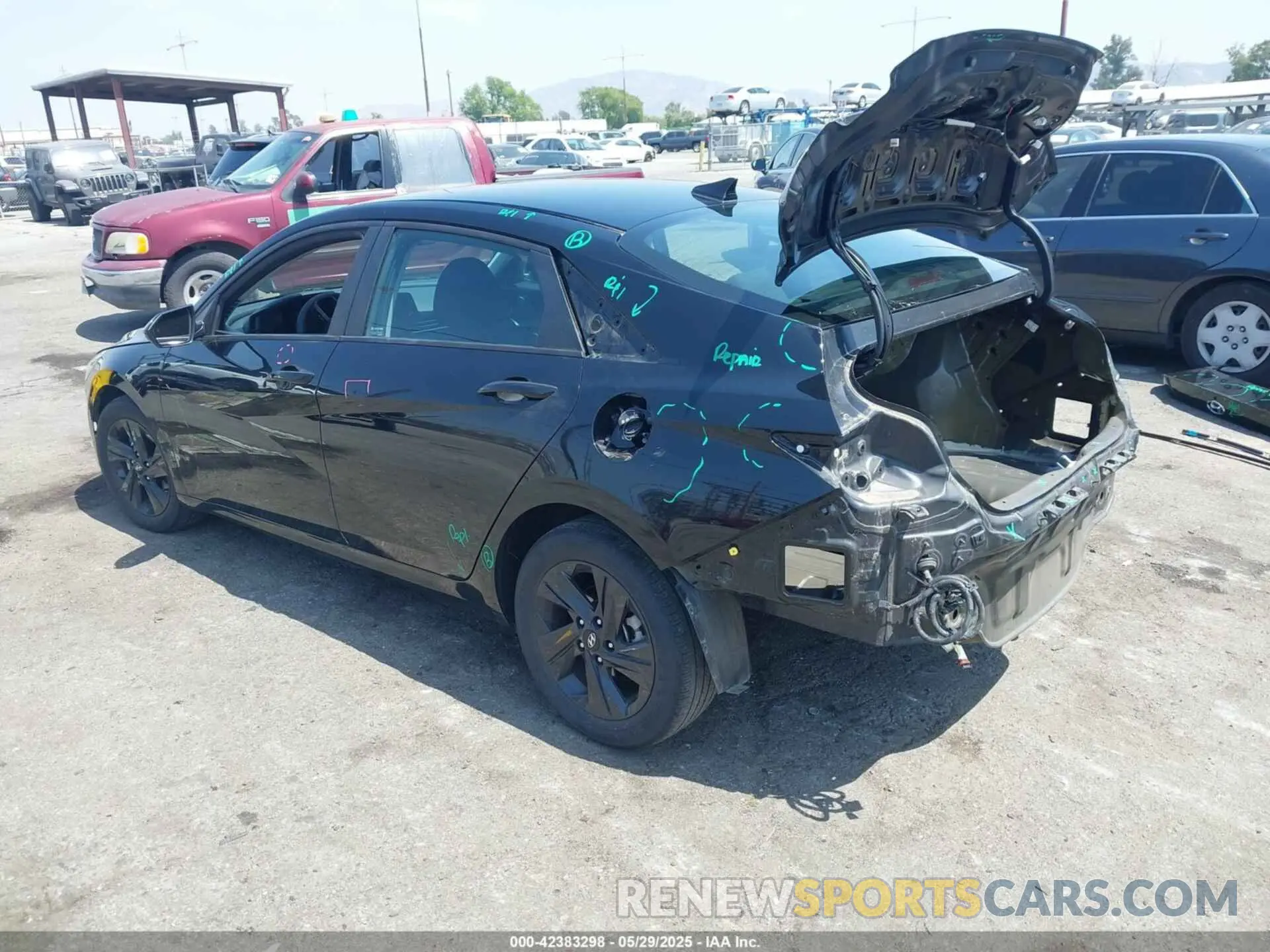 3 Photograph of a damaged car 5NPLM4AG9MH001399 HYUNDAI ELANTRA 2021