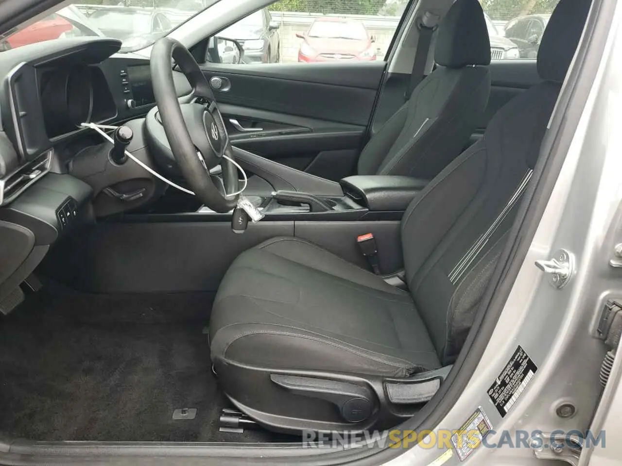 7 Photograph of a damaged car 5NPLM4AG9MH037044 HYUNDAI ELANTRA 2021