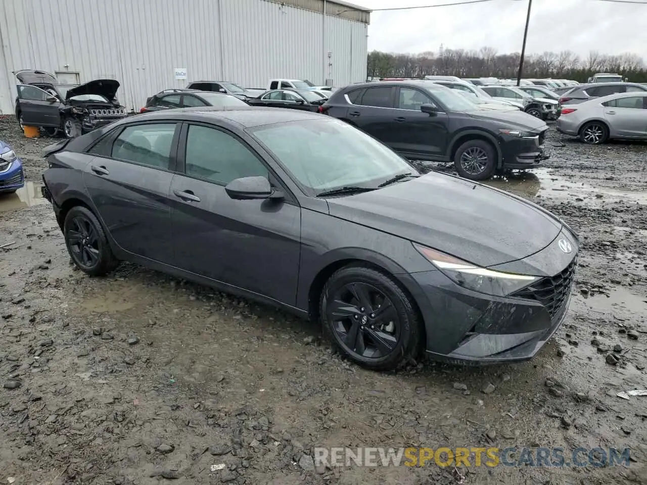 4 Photograph of a damaged car 5NPLM4AGXMH018521 HYUNDAI ELANTRA 2021