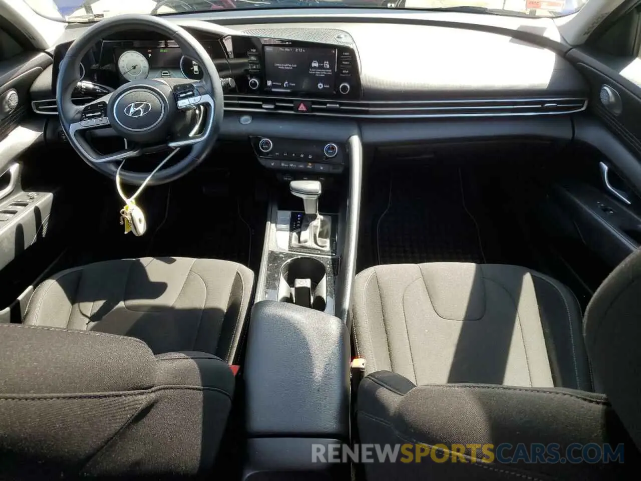 8 Photograph of a damaged car 5NPLN4AG0MH016399 HYUNDAI ELANTRA 2021