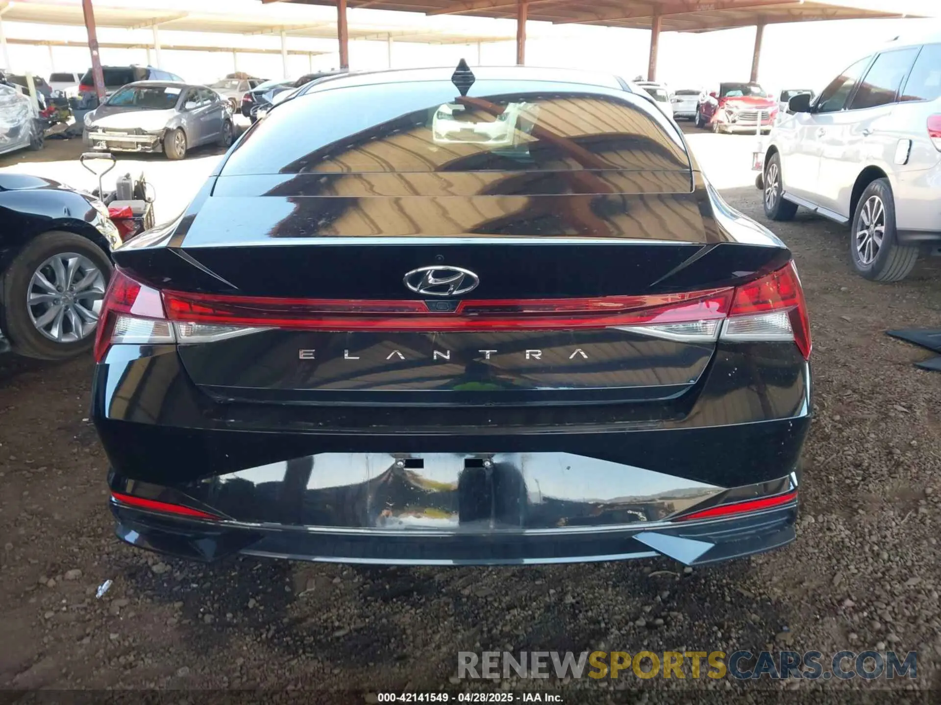 17 Photograph of a damaged car 5NPLN4AG0MH026978 HYUNDAI ELANTRA 2021