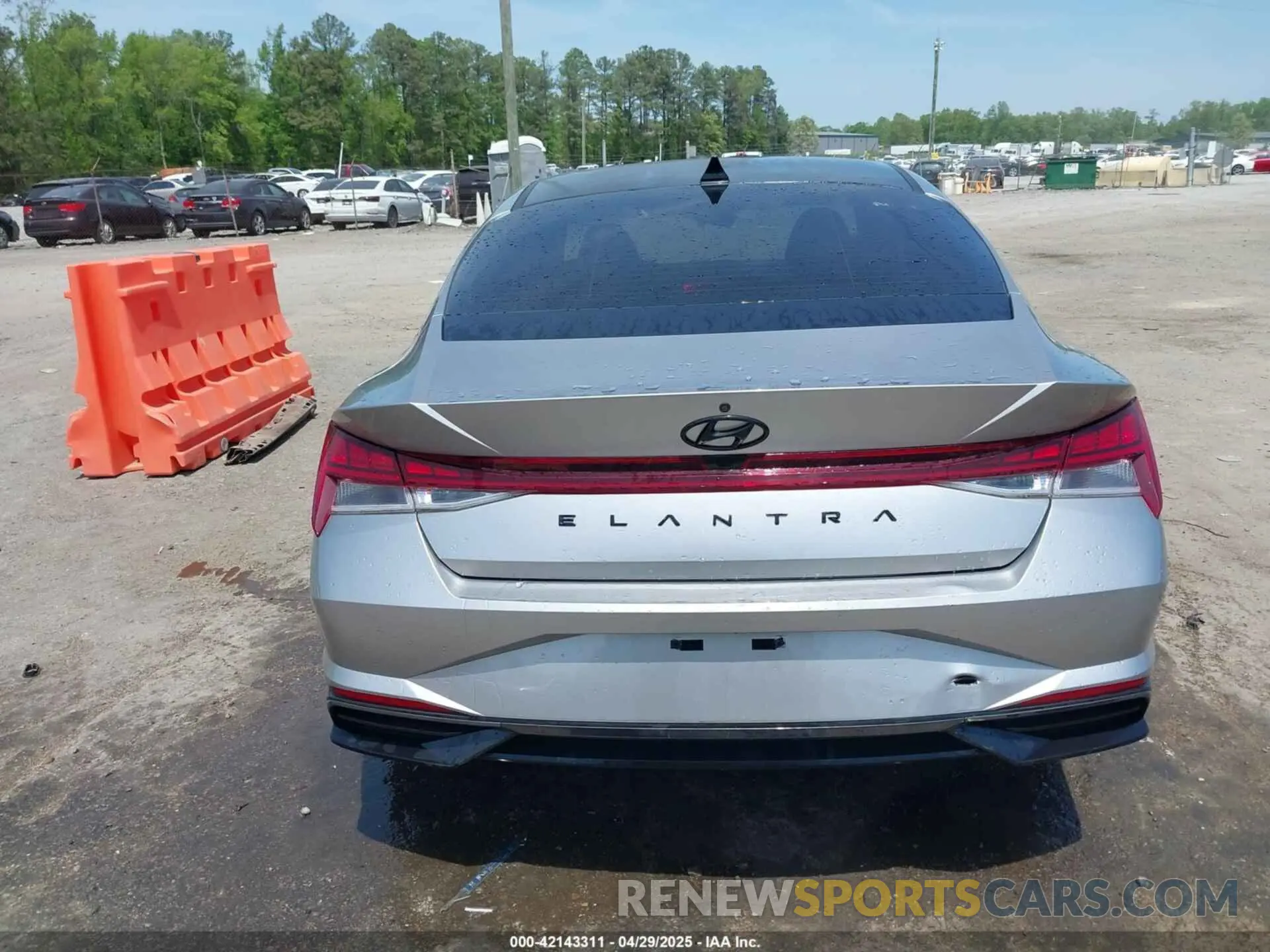 16 Photograph of a damaged car 5NPLN4AG1MH043336 HYUNDAI ELANTRA 2021