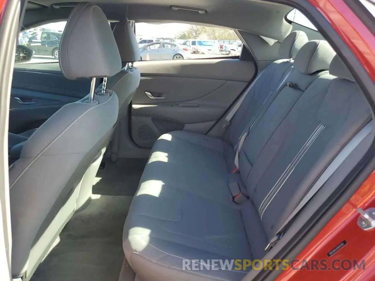 10 Photograph of a damaged car 5NPLN4AG6MH011305 HYUNDAI ELANTRA 2021