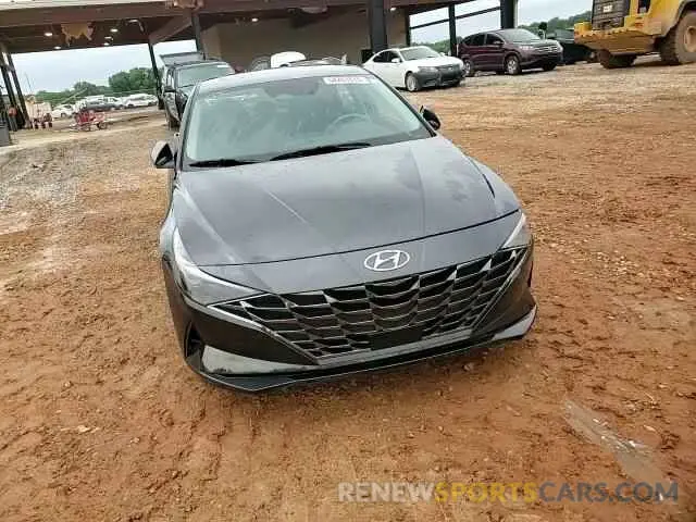 13 Photograph of a damaged car 5NPLP4AG9MH020025 HYUNDAI ELANTRA 2021