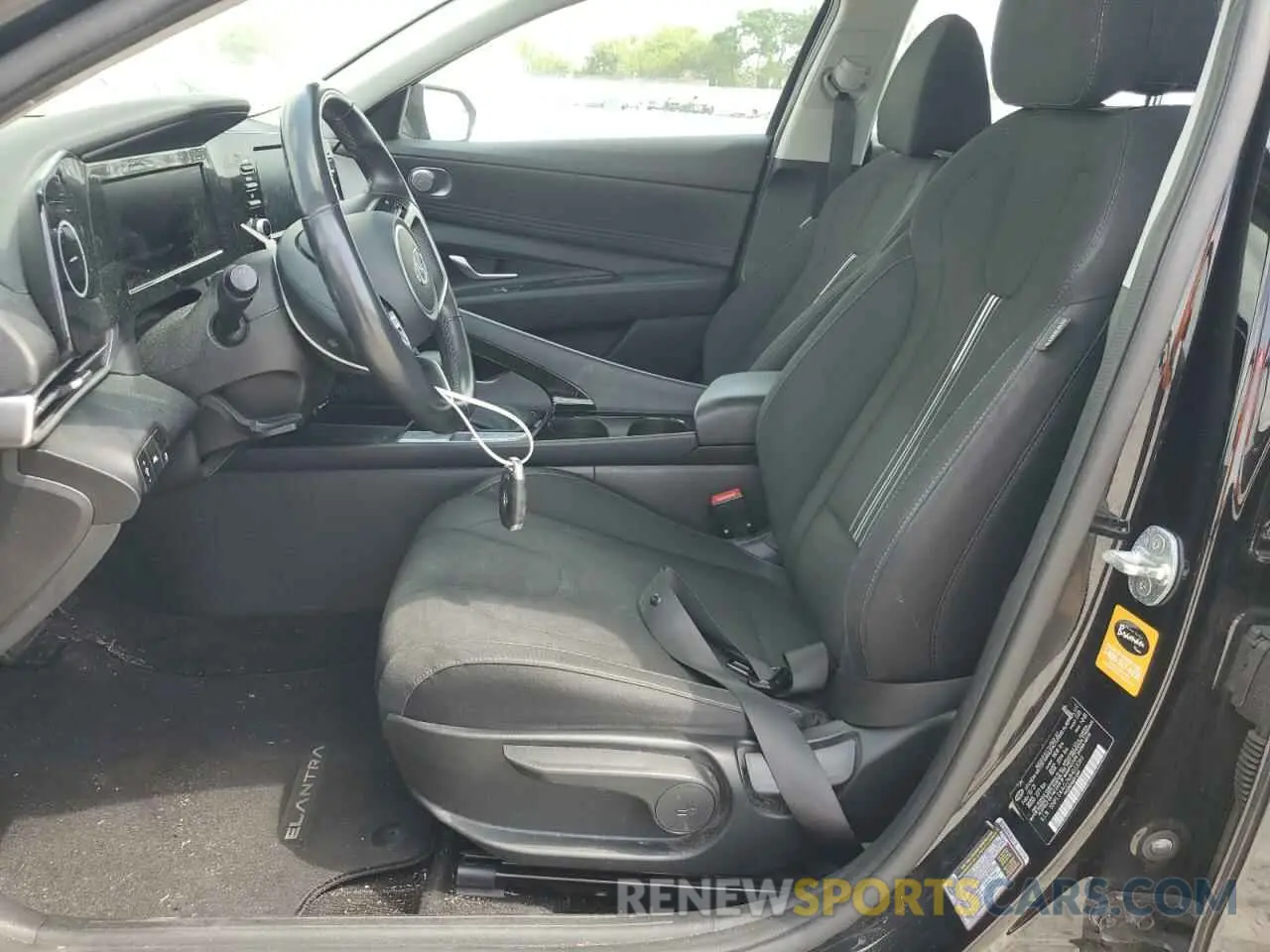 7 Photograph of a damaged car 5NPLS4AG2MH033083 HYUNDAI ELANTRA 2021