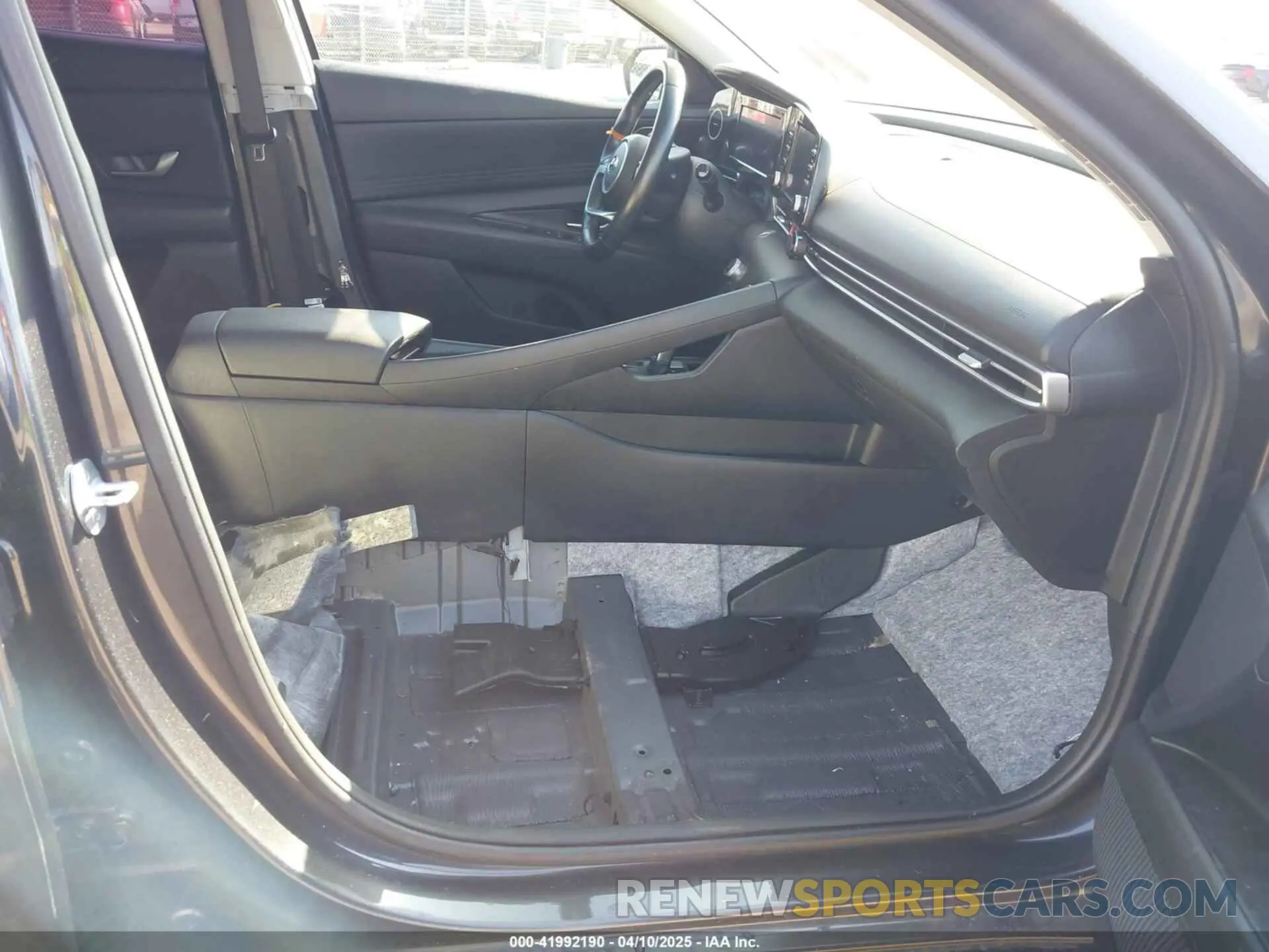 5 Photograph of a damaged car 5NPLS4AG4MH022943 HYUNDAI ELANTRA 2021