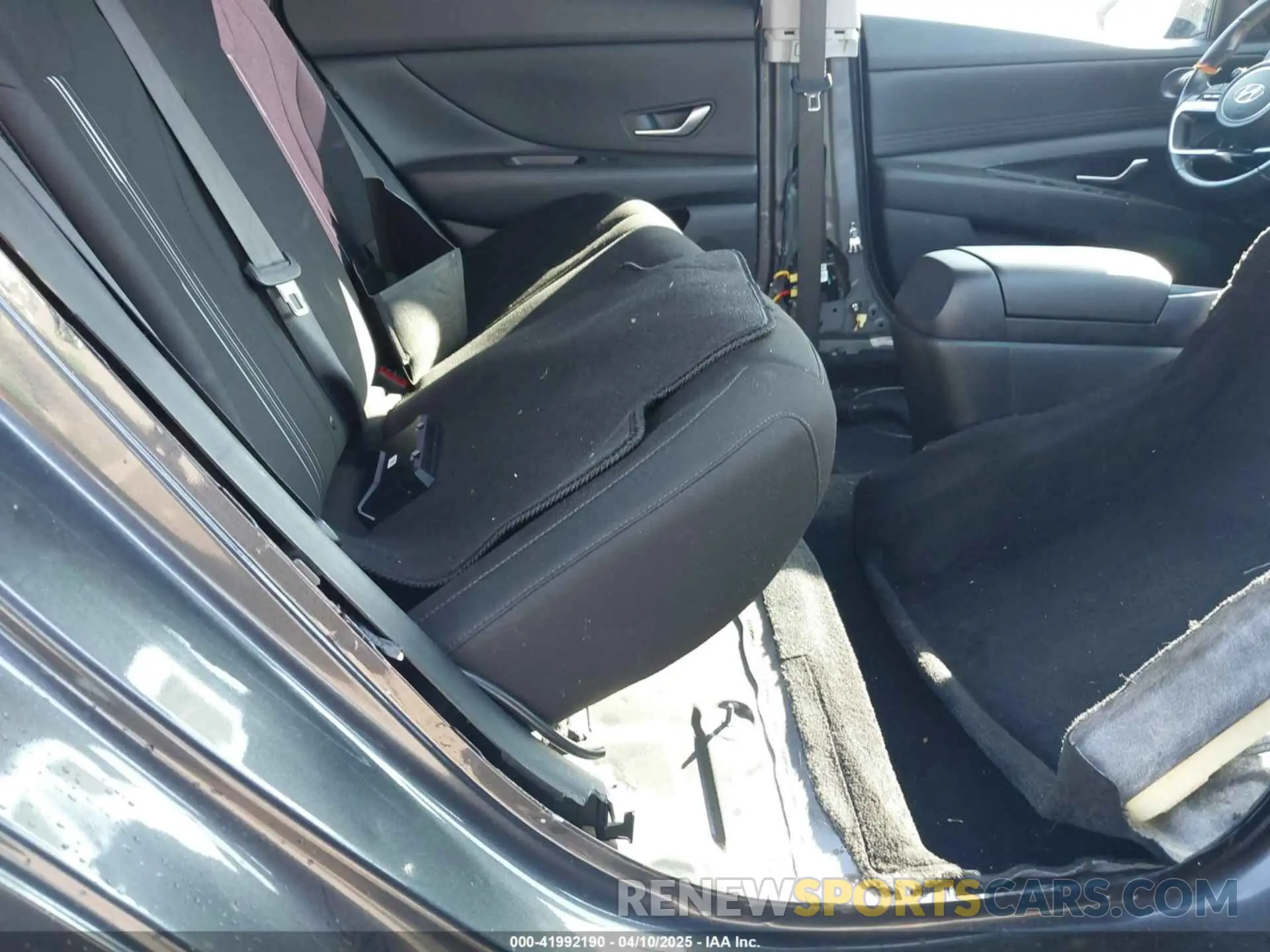 8 Photograph of a damaged car 5NPLS4AG4MH022943 HYUNDAI ELANTRA 2021