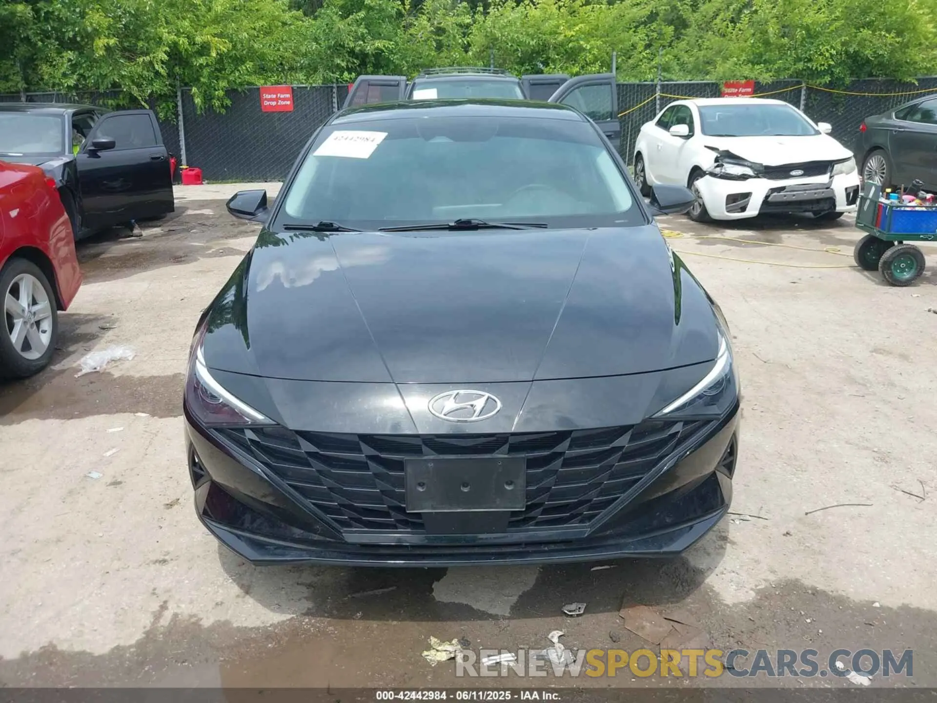 12 Photograph of a damaged car 5NPLS4AG5MH040514 HYUNDAI ELANTRA 2021