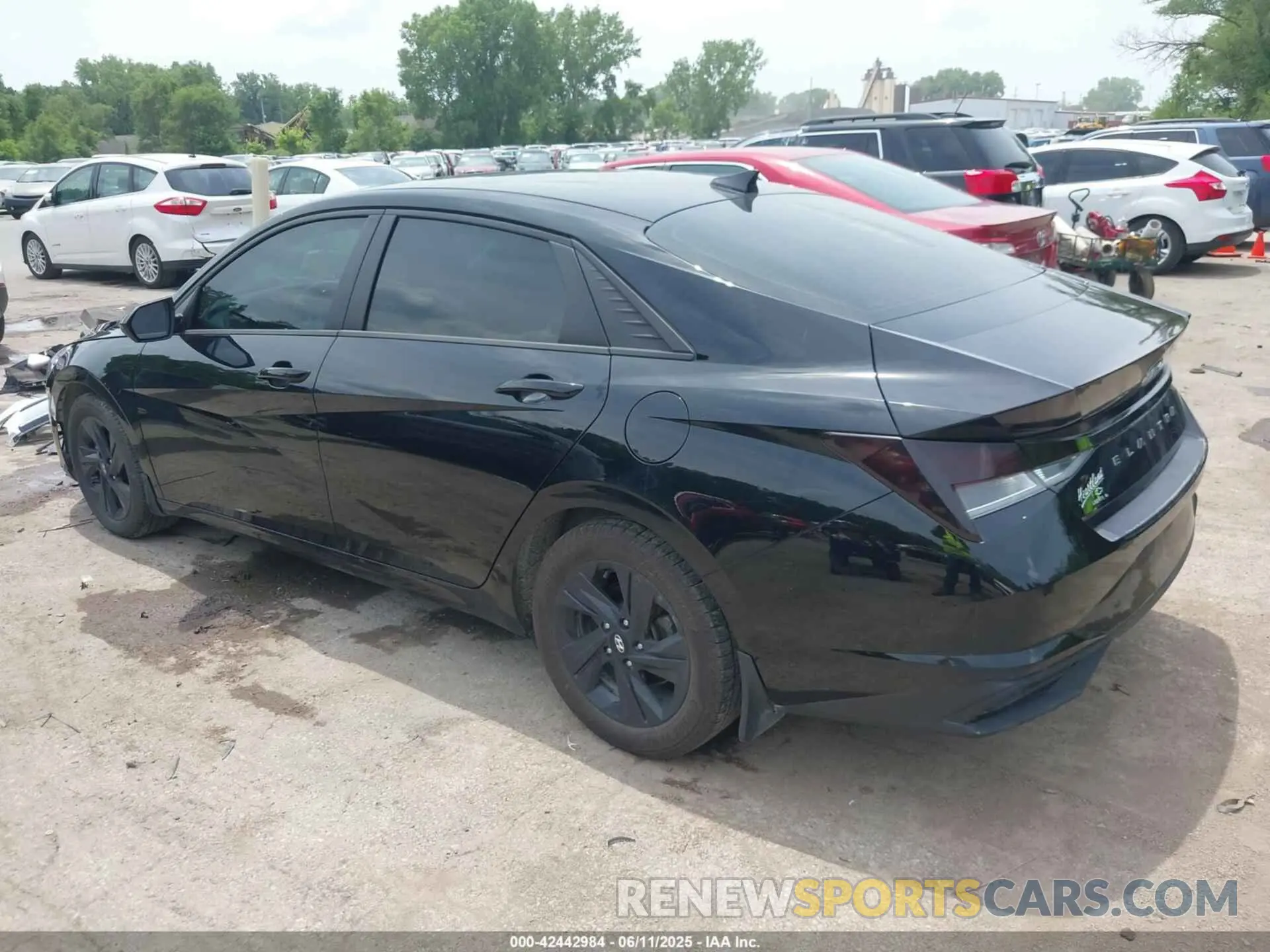 3 Photograph of a damaged car 5NPLS4AG5MH040514 HYUNDAI ELANTRA 2021