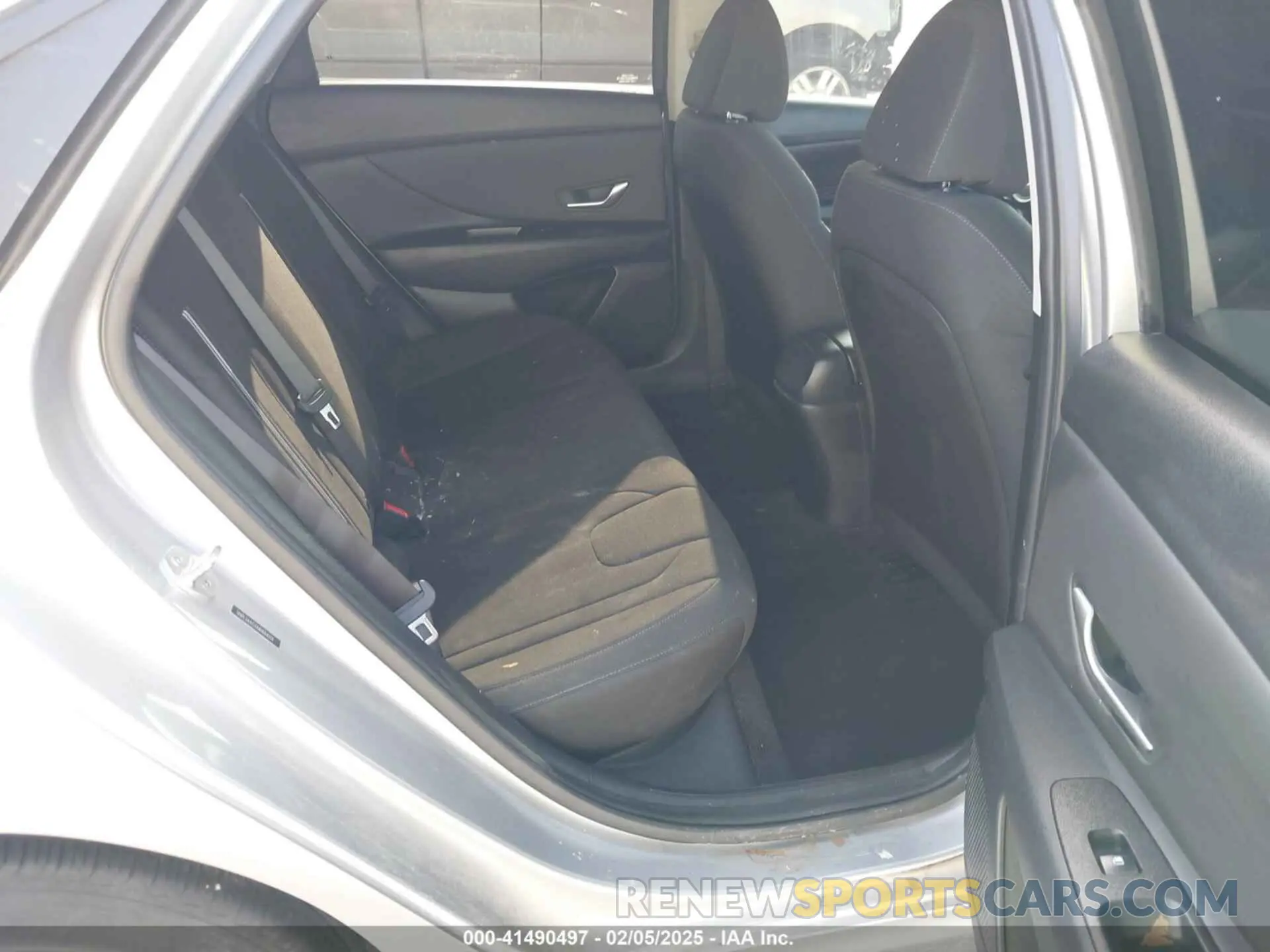 8 Photograph of a damaged car 5NPLS4AG5MH044224 HYUNDAI ELANTRA 2021