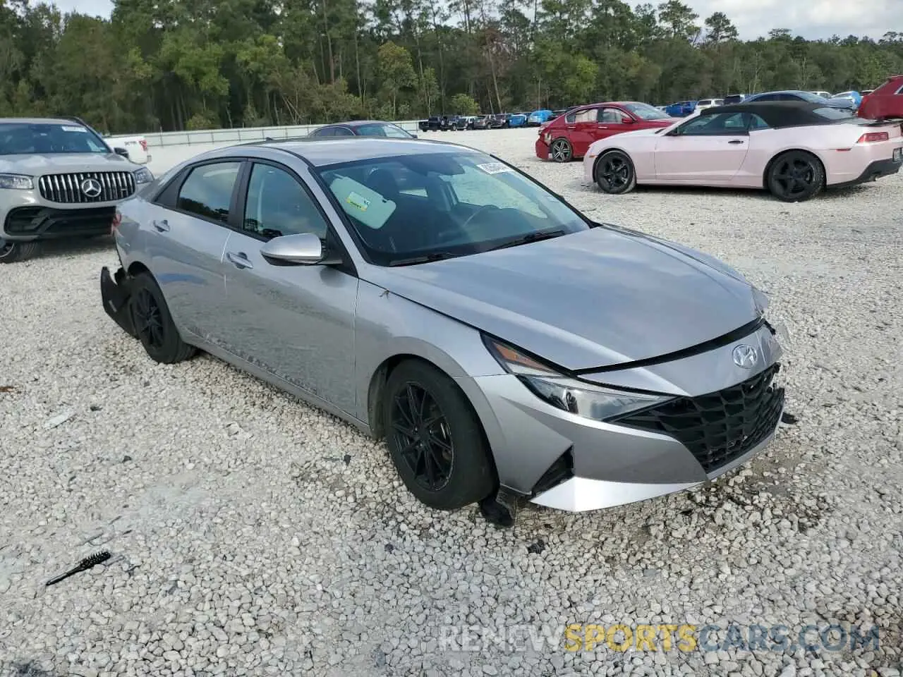 4 Photograph of a damaged car 5NPLS4AG7MH009104 HYUNDAI ELANTRA 2021