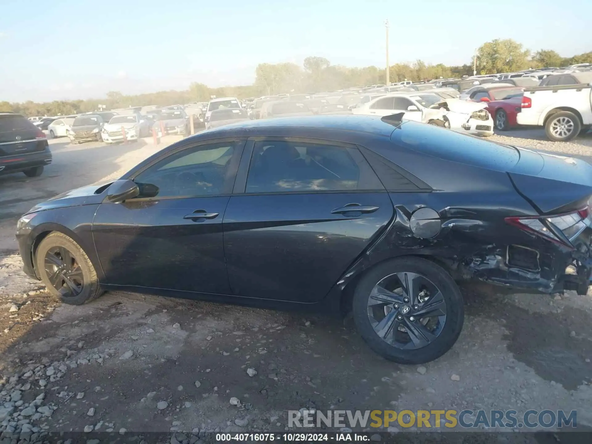 14 Photograph of a damaged car 5NPLS4AG8MH017163 HYUNDAI ELANTRA 2021