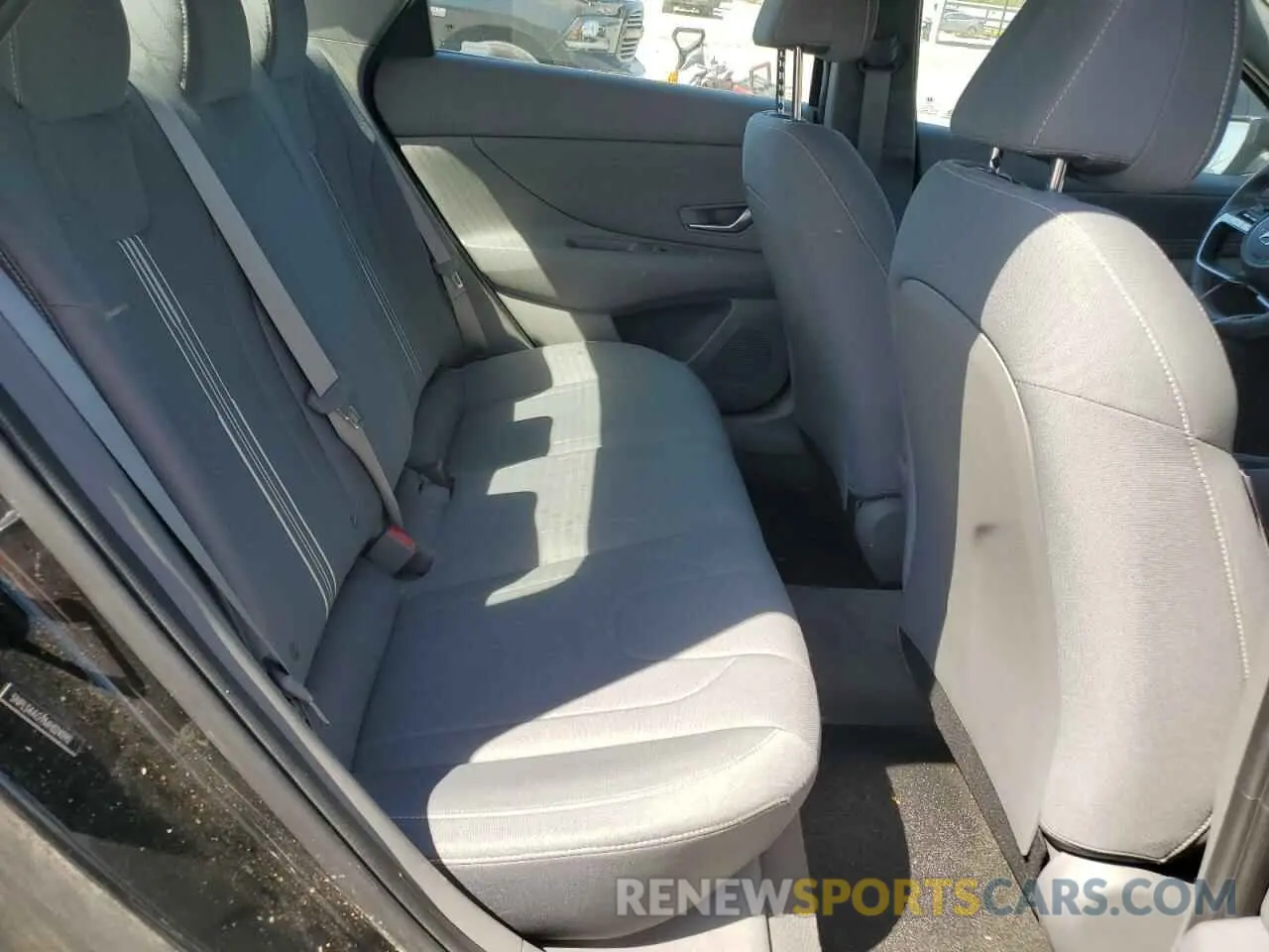10 Photograph of a damaged car 5NPLS4AG9MH024090 HYUNDAI ELANTRA 2021