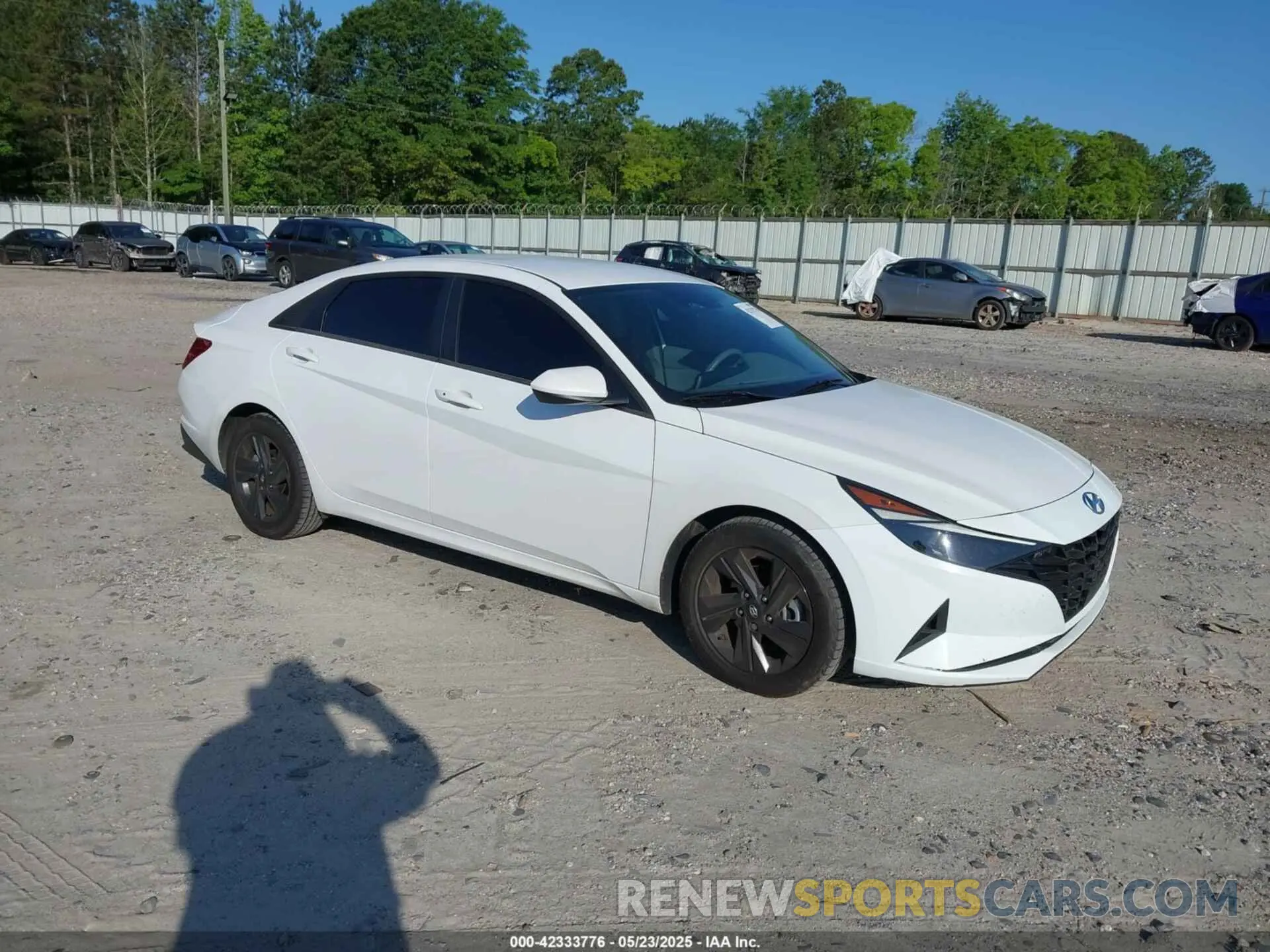 1 Photograph of a damaged car 5NPLS4AG9MH037230 HYUNDAI ELANTRA 2021