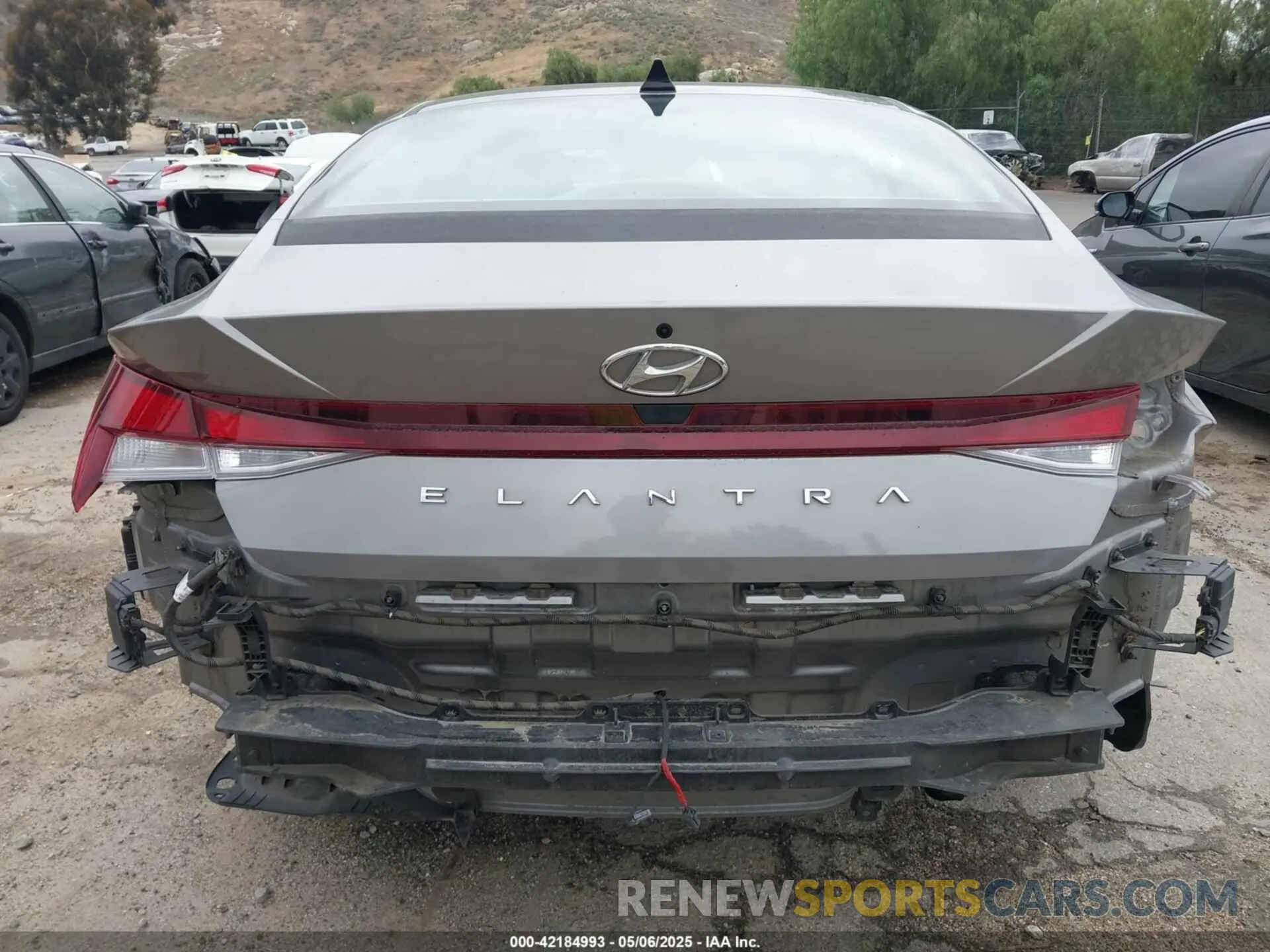 17 Photograph of a damaged car KMHLL4AG3MU121929 HYUNDAI ELANTRA 2021