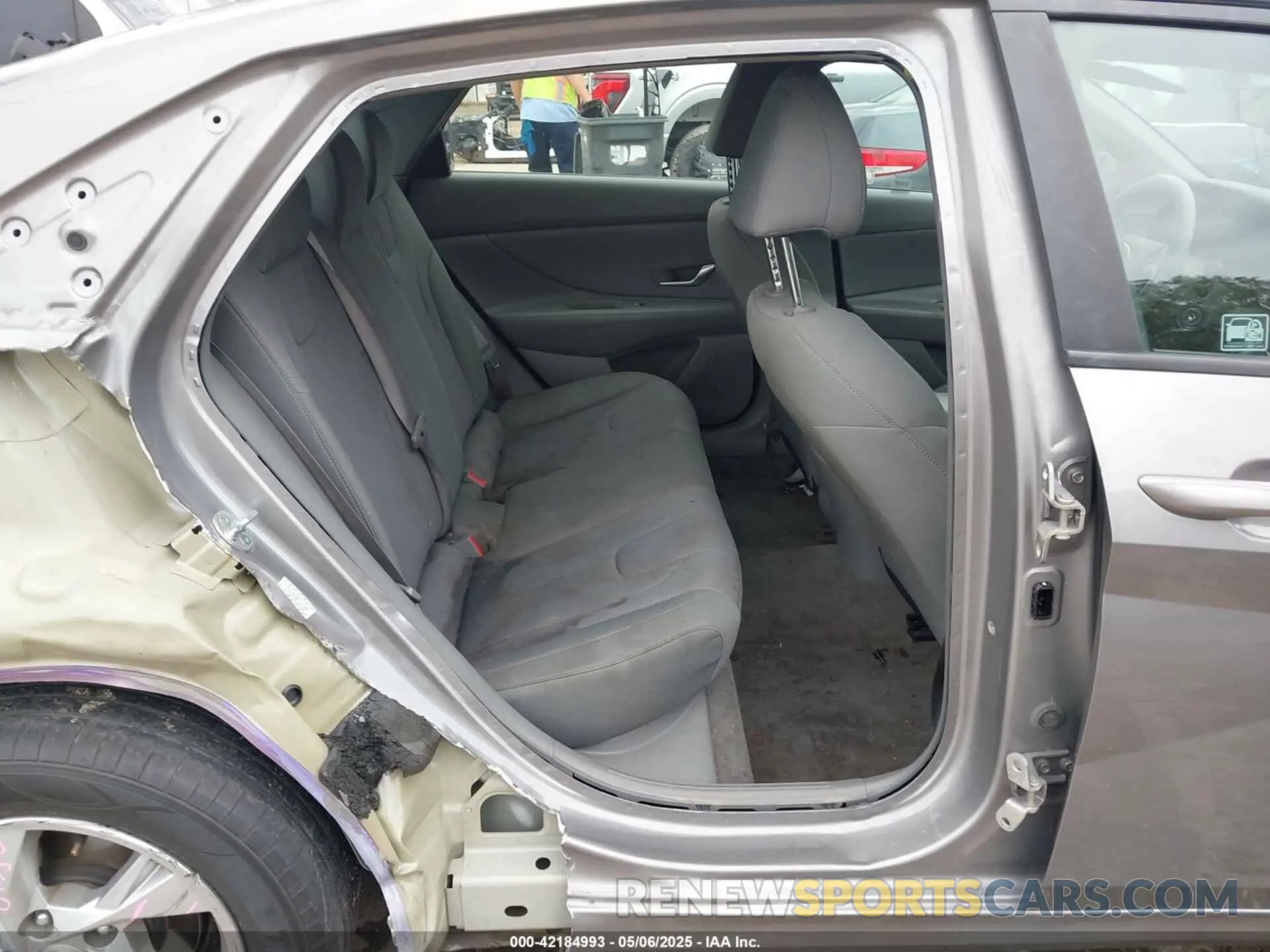 18 Photograph of a damaged car KMHLL4AG3MU121929 HYUNDAI ELANTRA 2021