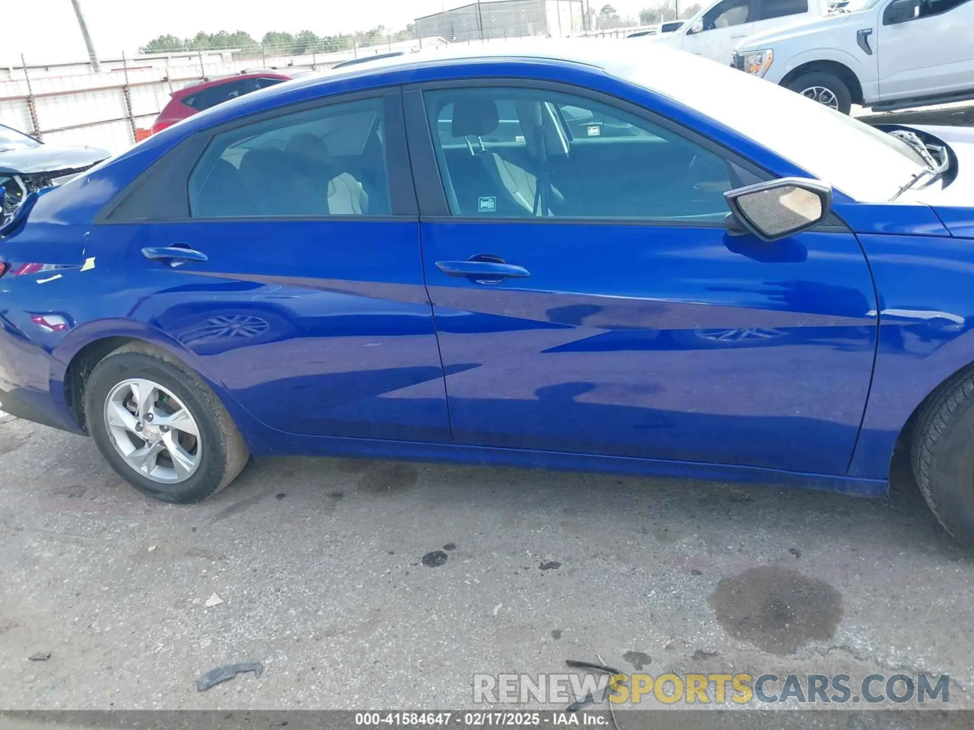 13 Photograph of a damaged car KMHLL4AG4MU195635 HYUNDAI ELANTRA 2021