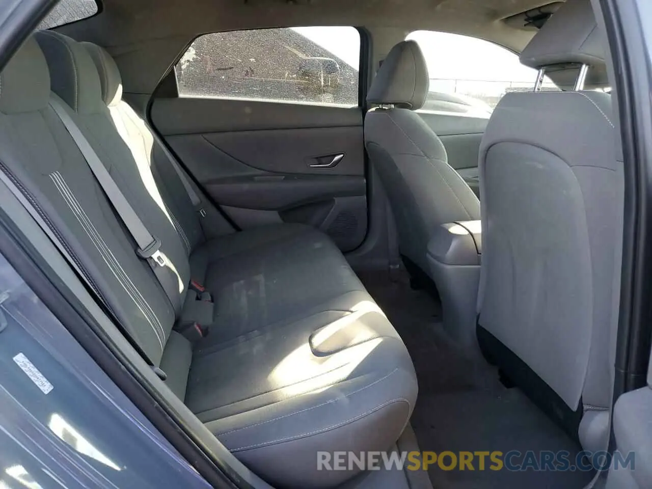 10 Photograph of a damaged car KMHLM4AG2MU077564 HYUNDAI ELANTRA 2021