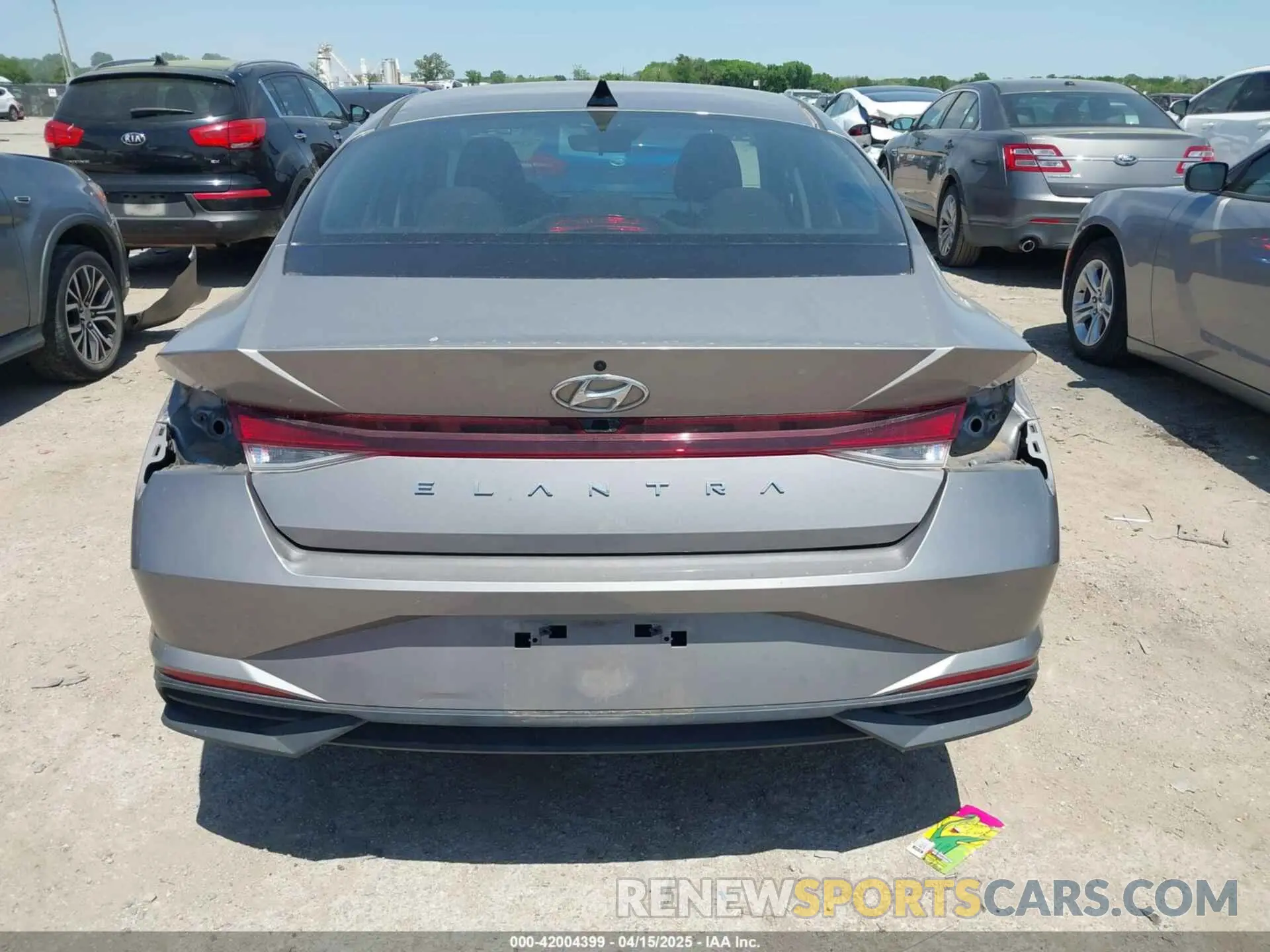 16 Photograph of a damaged car KMHLM4AG2MU118999 HYUNDAI ELANTRA 2021