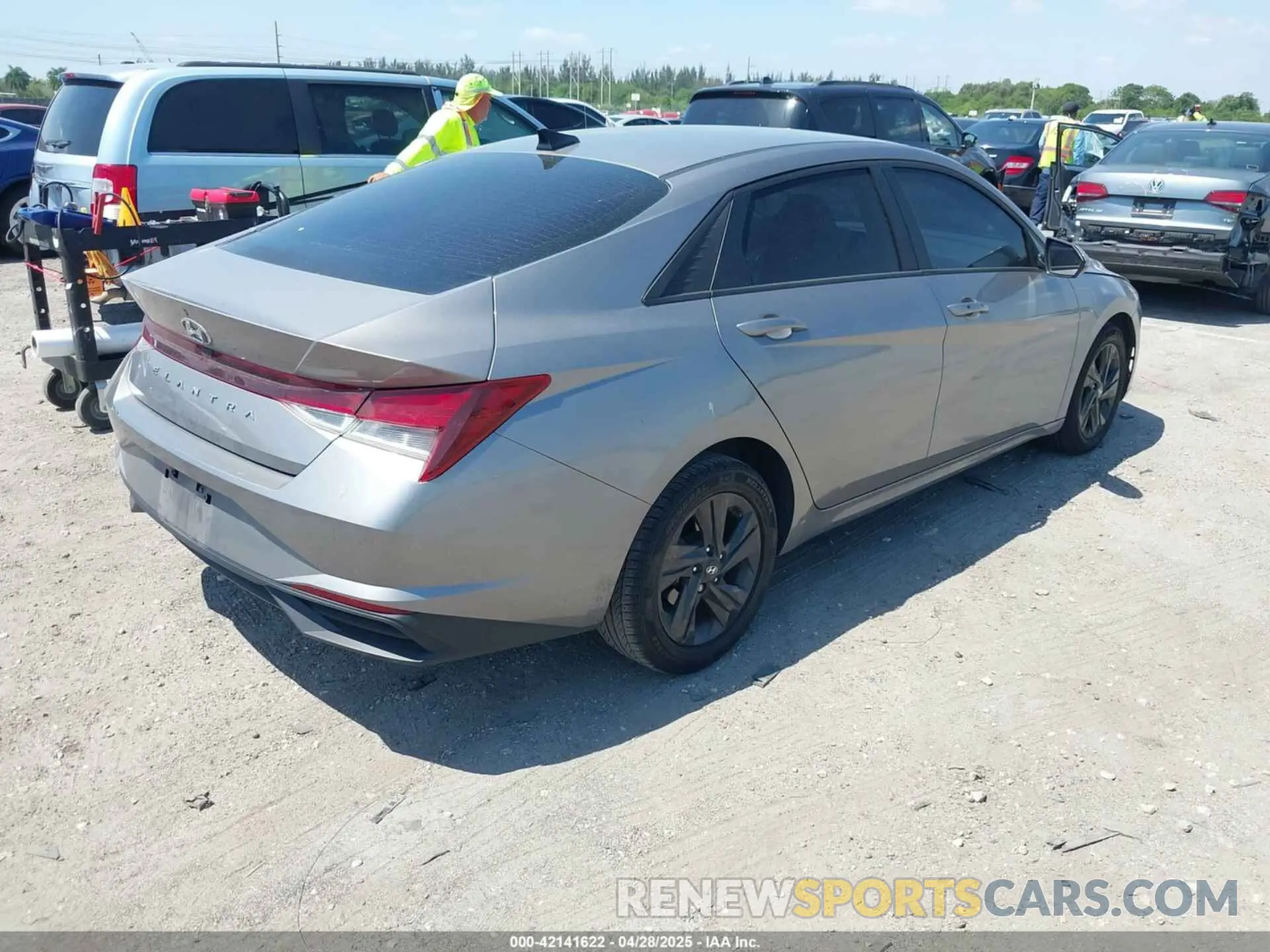 4 Фотография поврежденного автомобиля KMHLM4AG3MU209568 HYUNDAI ELANTRA 2021
