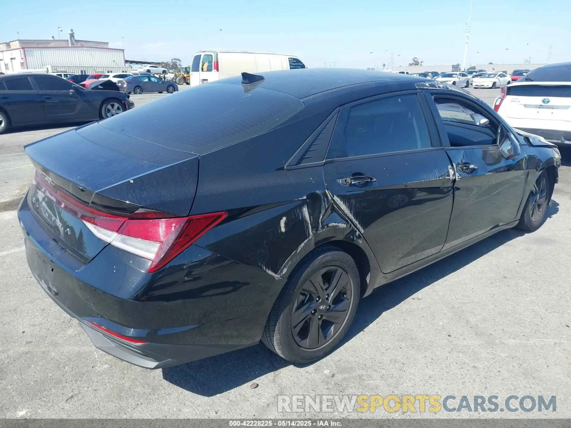 4 Photograph of a damaged car KMHLM4AG5MU121881 HYUNDAI ELANTRA 2021