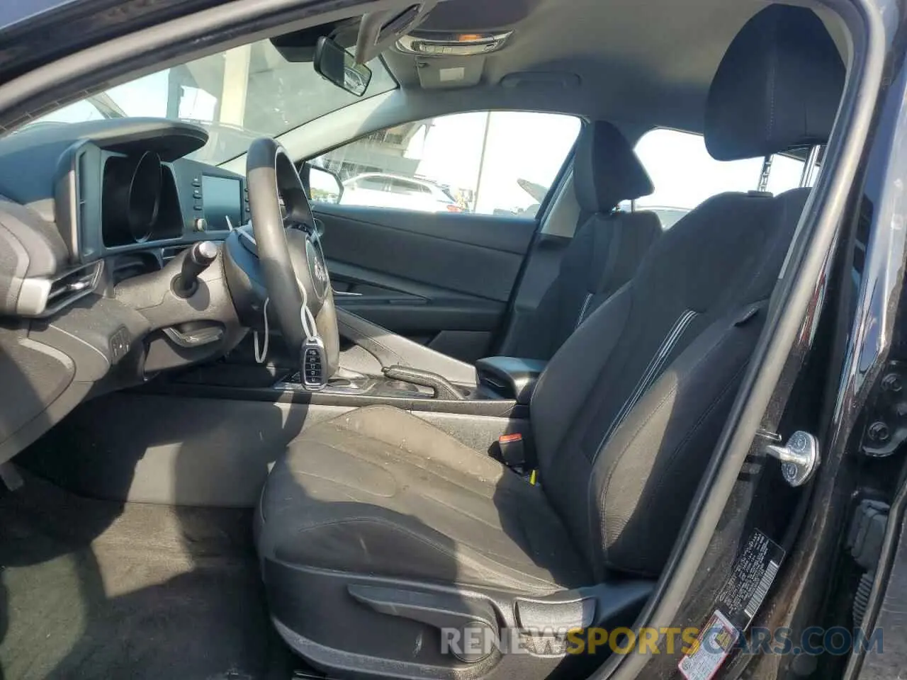 7 Фотография поврежденного автомобиля KMHLM4AG7MU101986 HYUNDAI ELANTRA 2021
