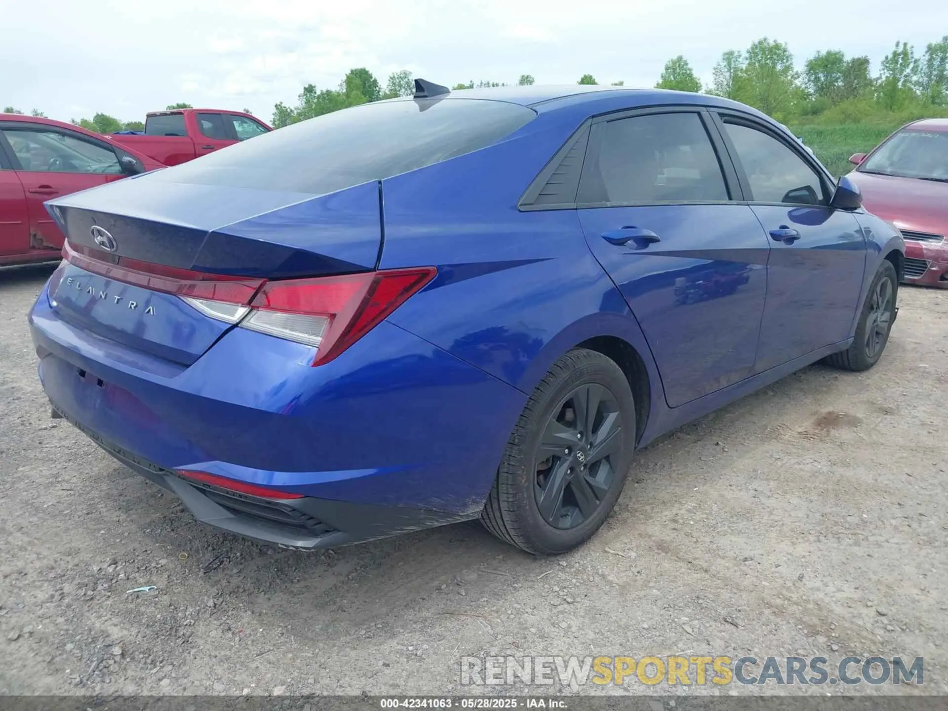 4 Photograph of a damaged car KMHLM4AG8MU068867 HYUNDAI ELANTRA 2021