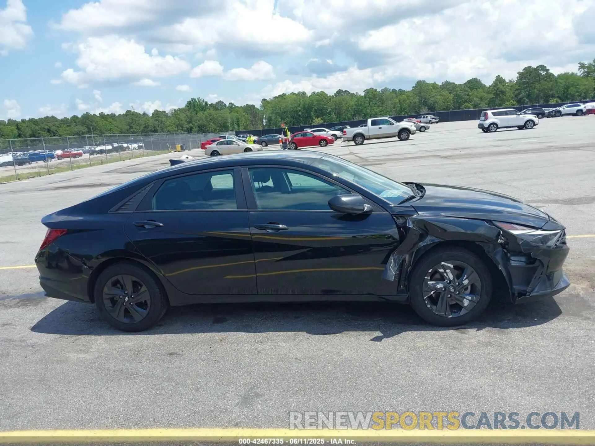 13 Photograph of a damaged car KMHLM4AG9MU091784 HYUNDAI ELANTRA 2021