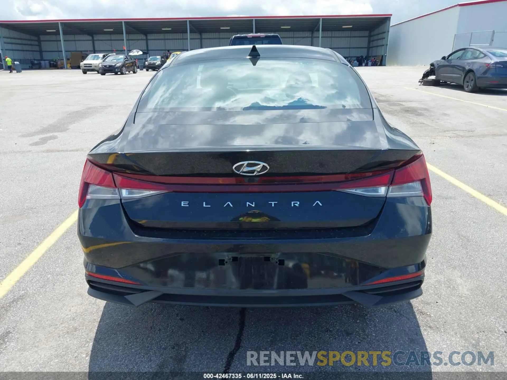 16 Photograph of a damaged car KMHLM4AG9MU091784 HYUNDAI ELANTRA 2021