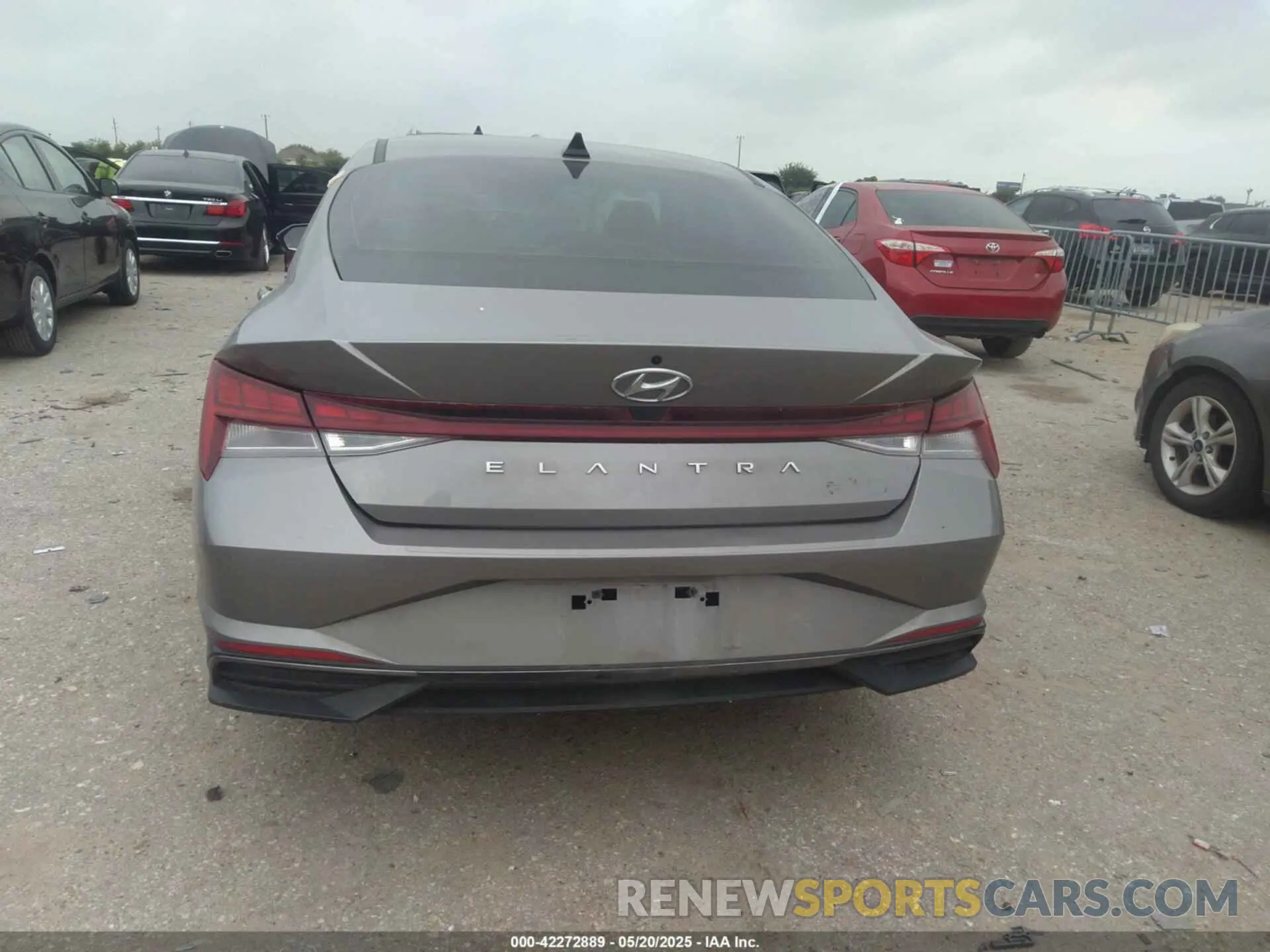 17 Photograph of a damaged car KMHLN4AG6MU091397 HYUNDAI ELANTRA 2021