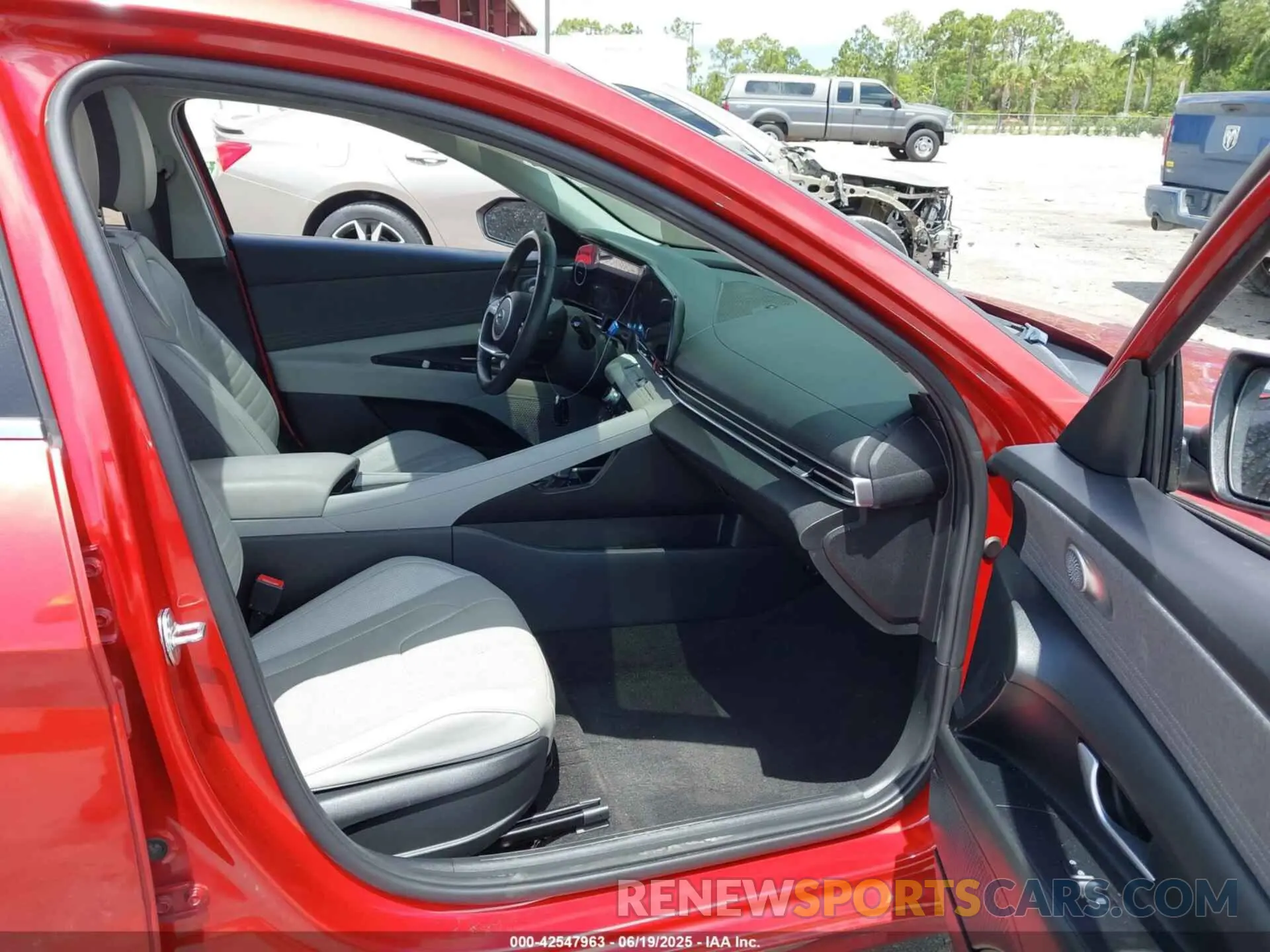 5 Фотография поврежденного автомобиля KMHLP4AG7MU138480 HYUNDAI ELANTRA 2021