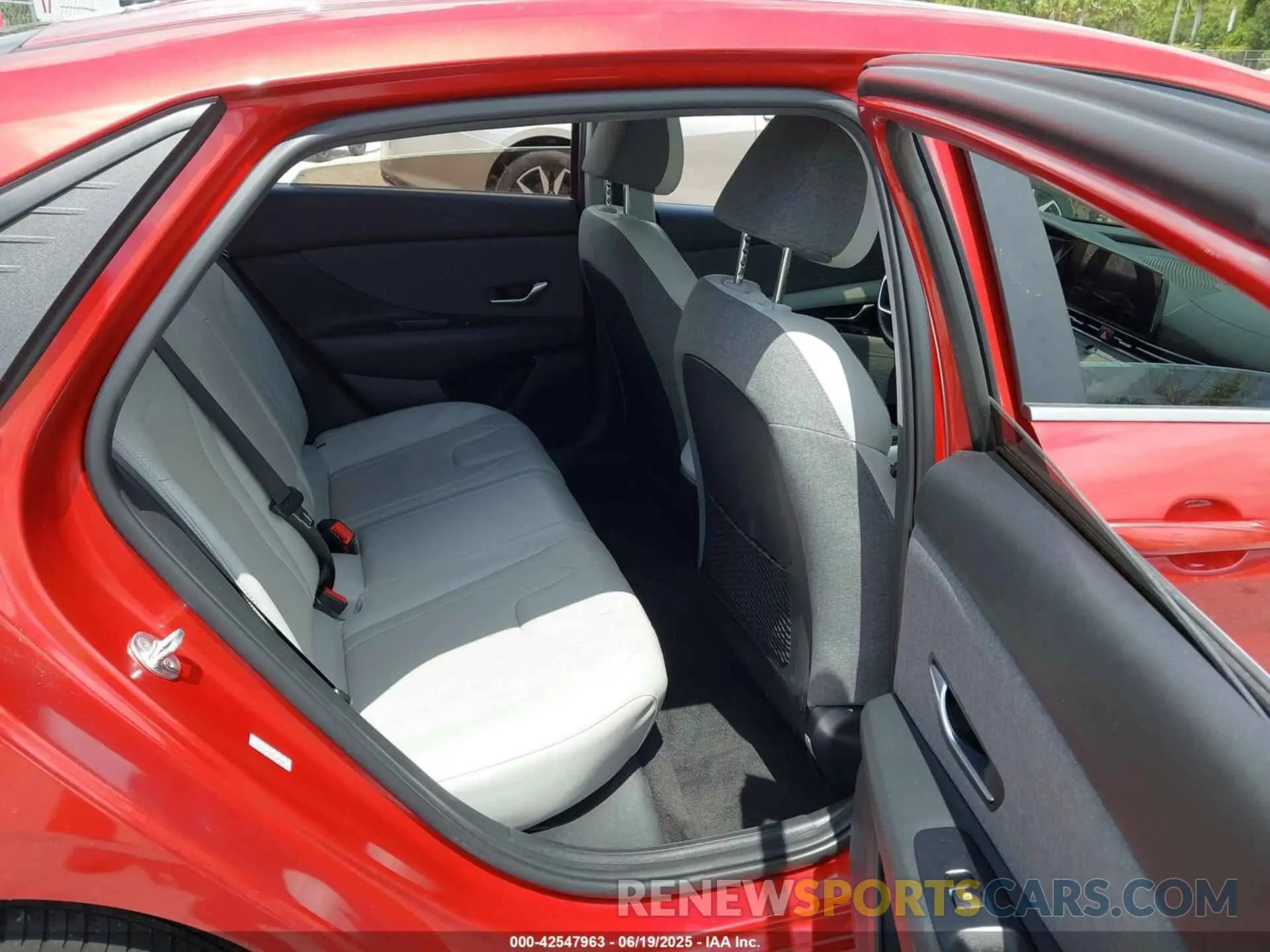8 Фотография поврежденного автомобиля KMHLP4AG7MU138480 HYUNDAI ELANTRA 2021
