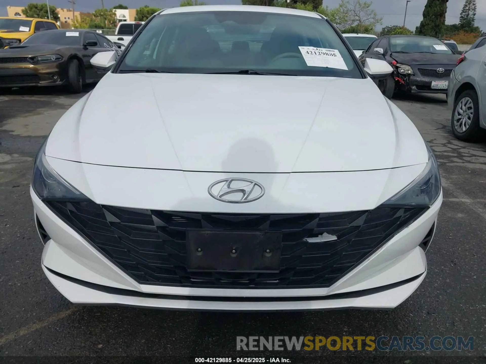 12 Фотография поврежденного автомобиля 5NPLL4AG0NH058532 HYUNDAI ELANTRA 2022