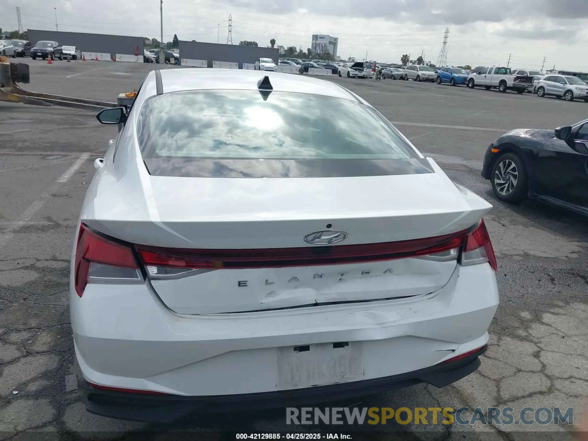 16 Фотография поврежденного автомобиля 5NPLL4AG0NH058532 HYUNDAI ELANTRA 2022