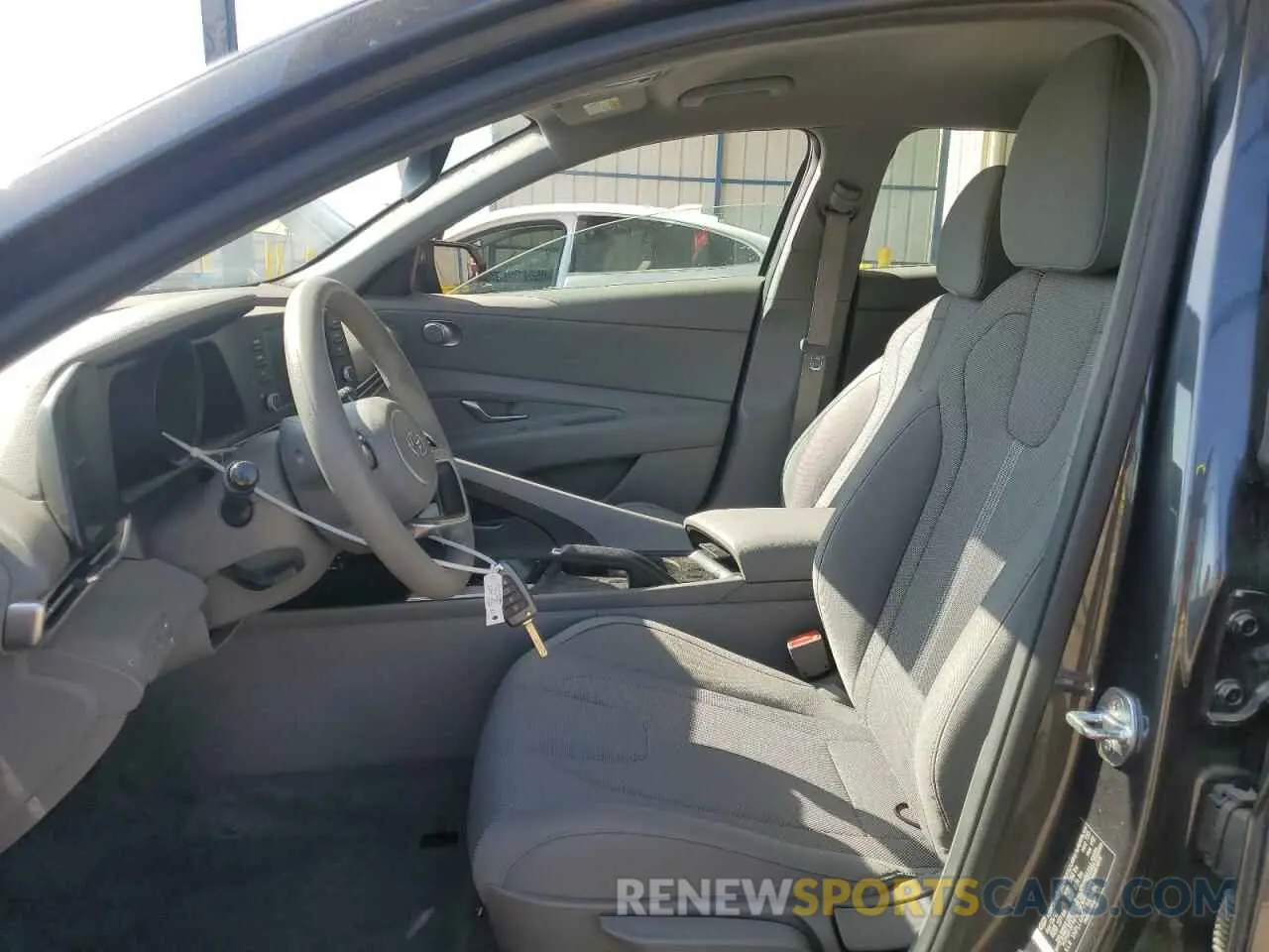 7 Фотография поврежденного автомобиля 5NPLL4AG1NH085013 HYUNDAI ELANTRA 2022