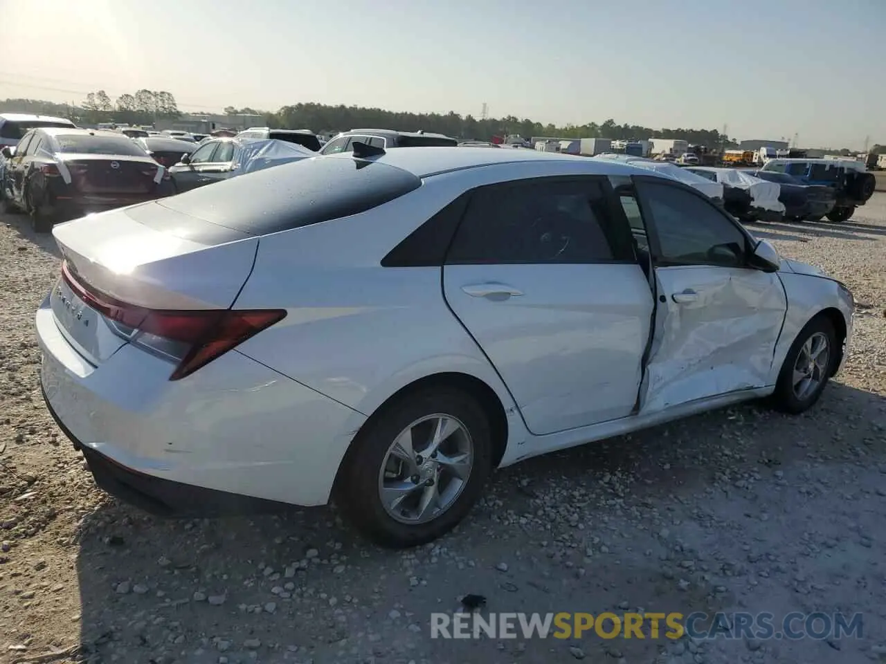 3 Photograph of a damaged car 5NPLL4AG4NH081229 HYUNDAI ELANTRA 2022