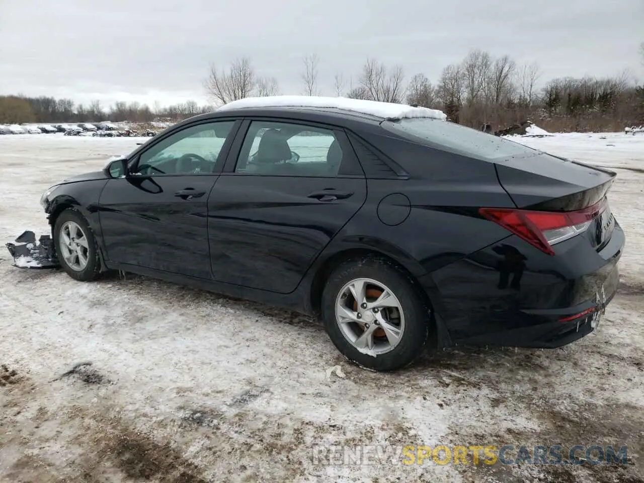 2 Photograph of a damaged car 5NPLL4AG5NH055271 HYUNDAI ELANTRA 2022