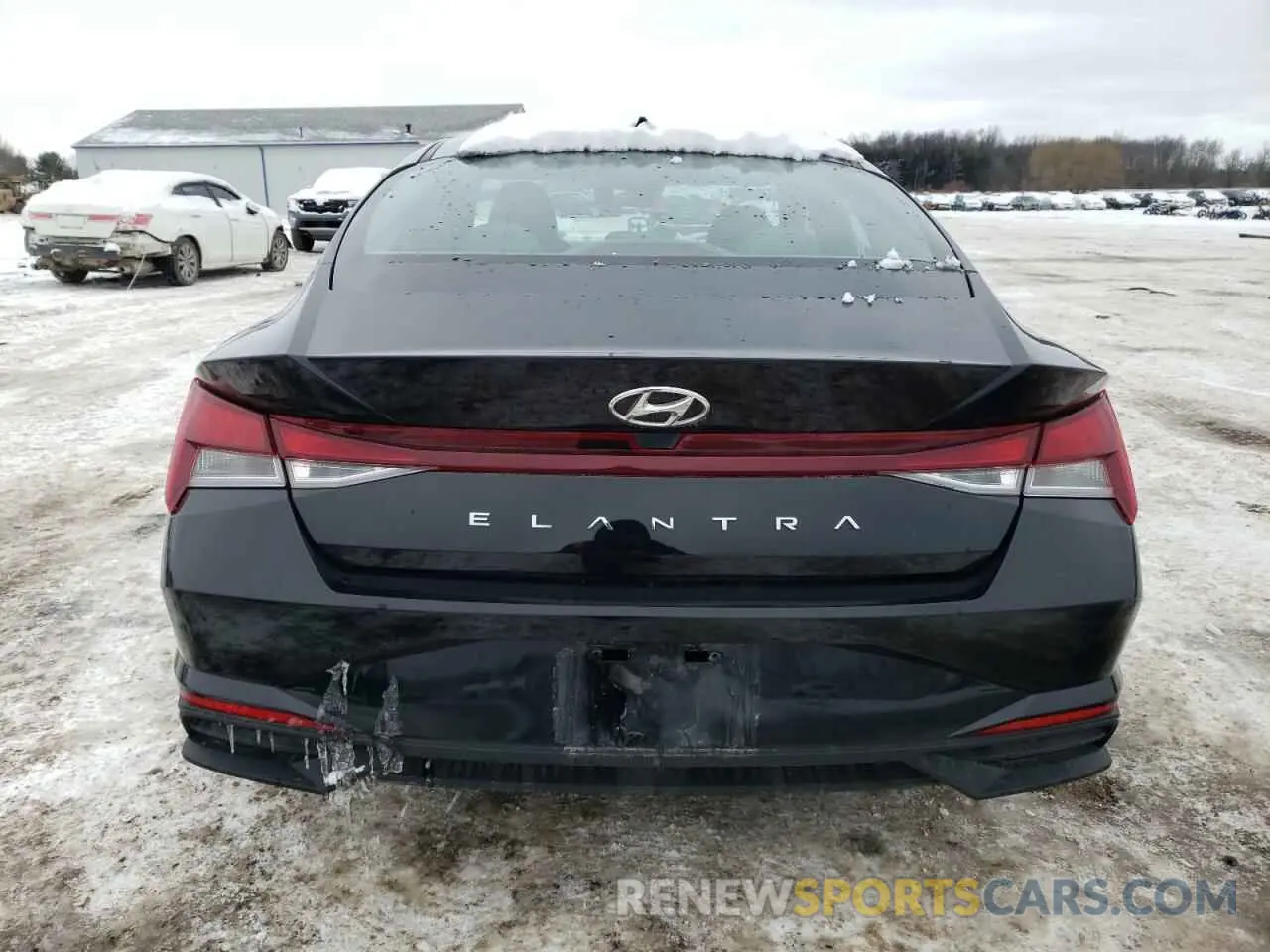 6 Photograph of a damaged car 5NPLL4AG5NH055271 HYUNDAI ELANTRA 2022