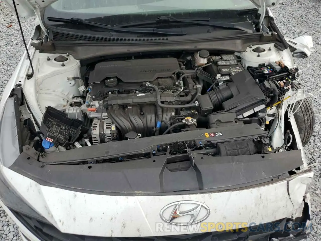 11 Photograph of a damaged car 5NPLL4AG5NH055755 HYUNDAI ELANTRA 2022