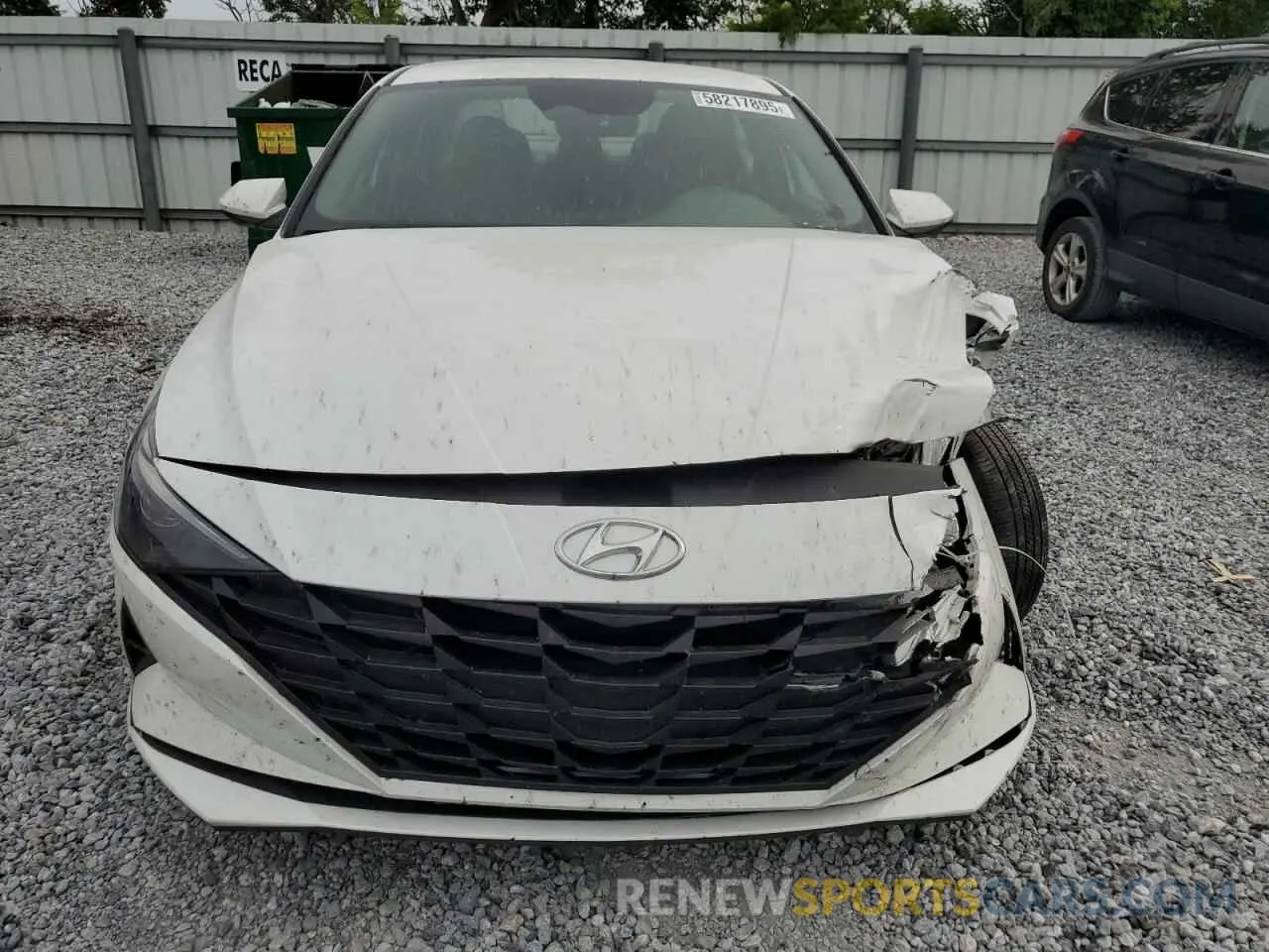 5 Photograph of a damaged car 5NPLL4AG5NH055755 HYUNDAI ELANTRA 2022