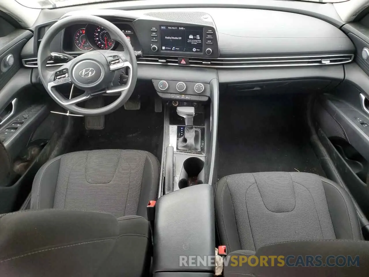 8 Photograph of a damaged car 5NPLL4AG8NH077393 HYUNDAI ELANTRA 2022