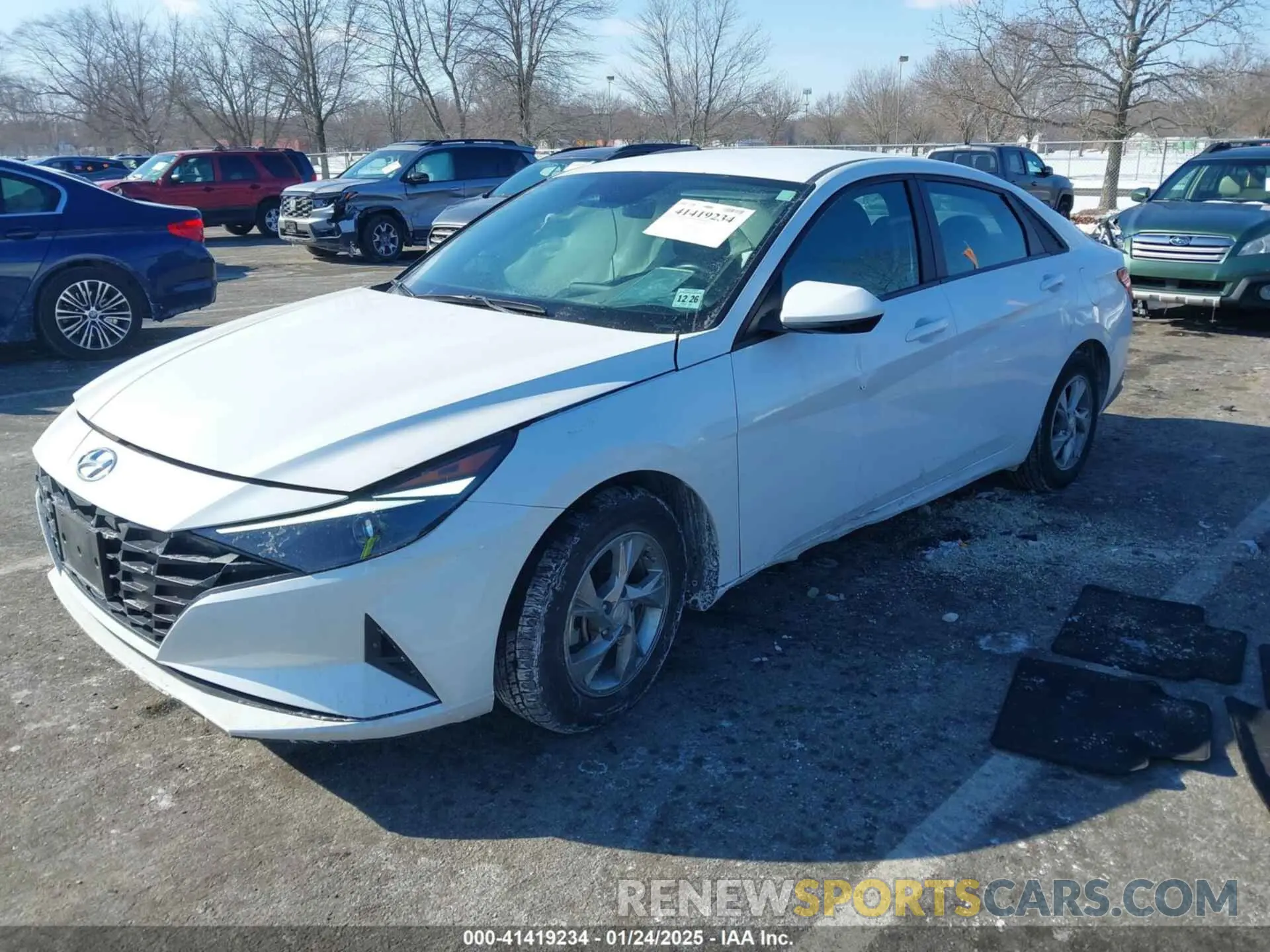 2 Photograph of a damaged car 5NPLL4AG9NH055757 HYUNDAI ELANTRA 2022