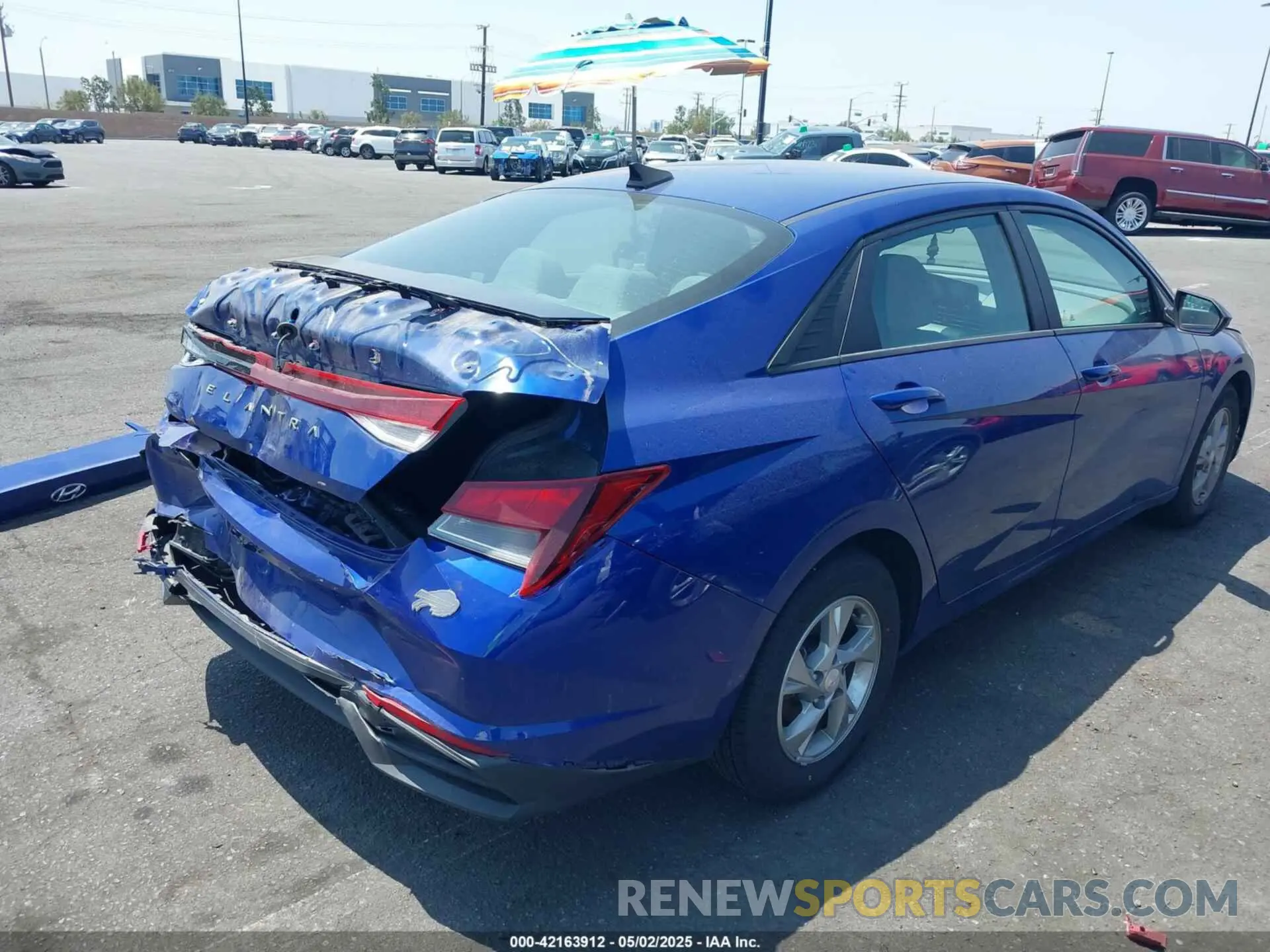 4 Фотография поврежденного автомобиля 5NPLL4AG9NH082246 HYUNDAI ELANTRA 2022
