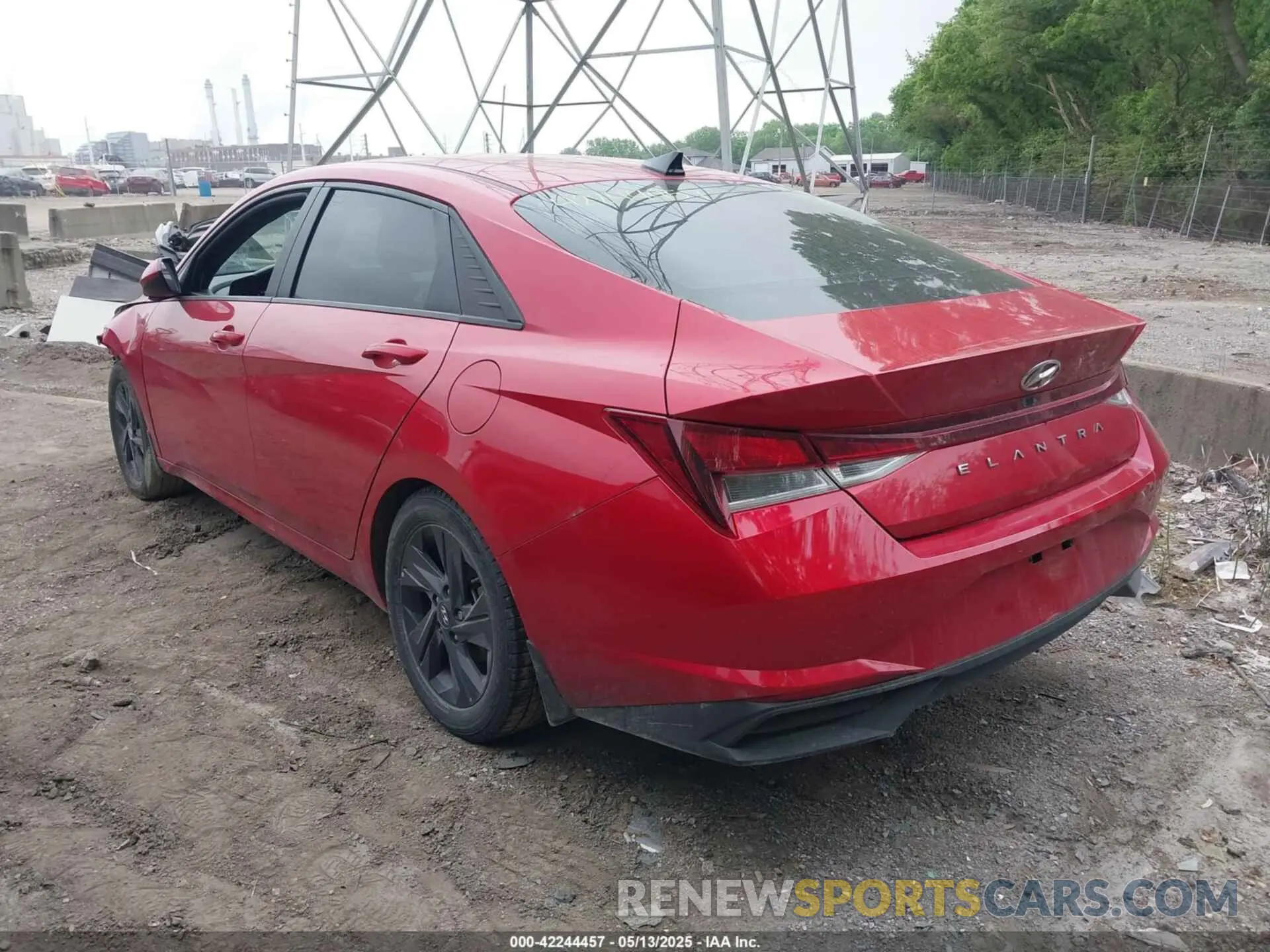 3 Photograph of a damaged car 5NPLM4AG0NH065820 HYUNDAI ELANTRA 2022