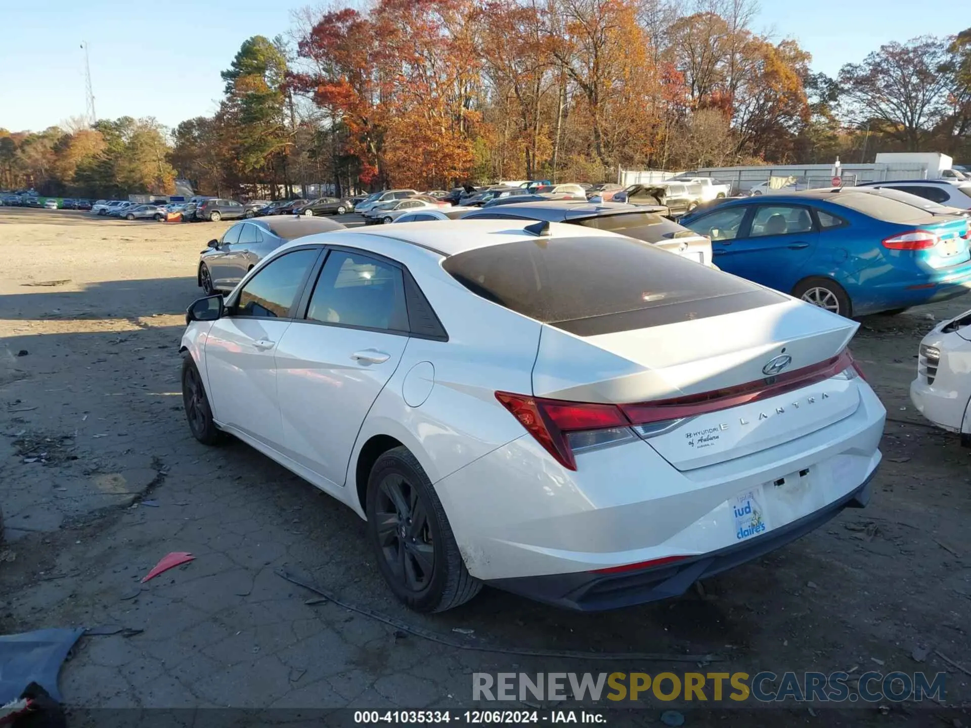 3 Photograph of a damaged car 5NPLM4AG0NH066059 HYUNDAI ELANTRA 2022