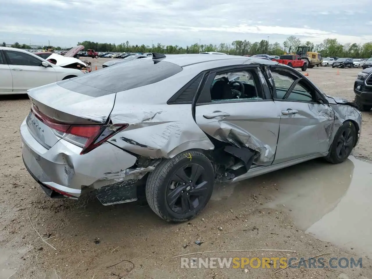 3 Photograph of a damaged car 5NPLM4AG0NH066742 HYUNDAI ELANTRA 2022